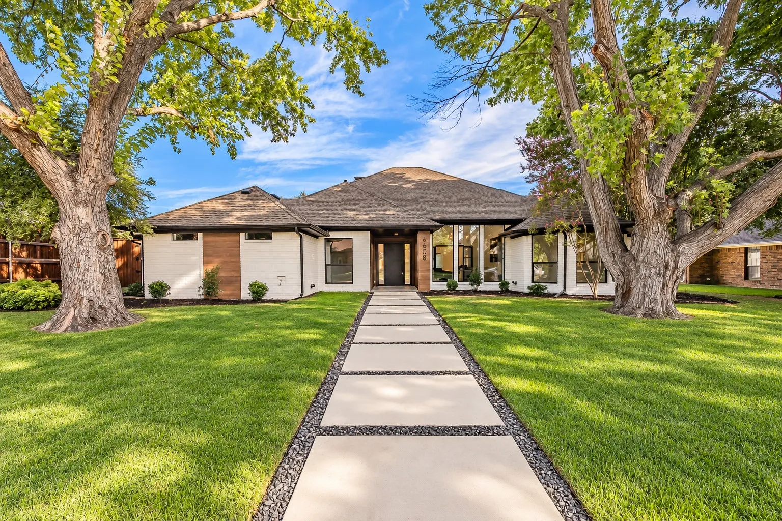 Single Family Residence For Sale