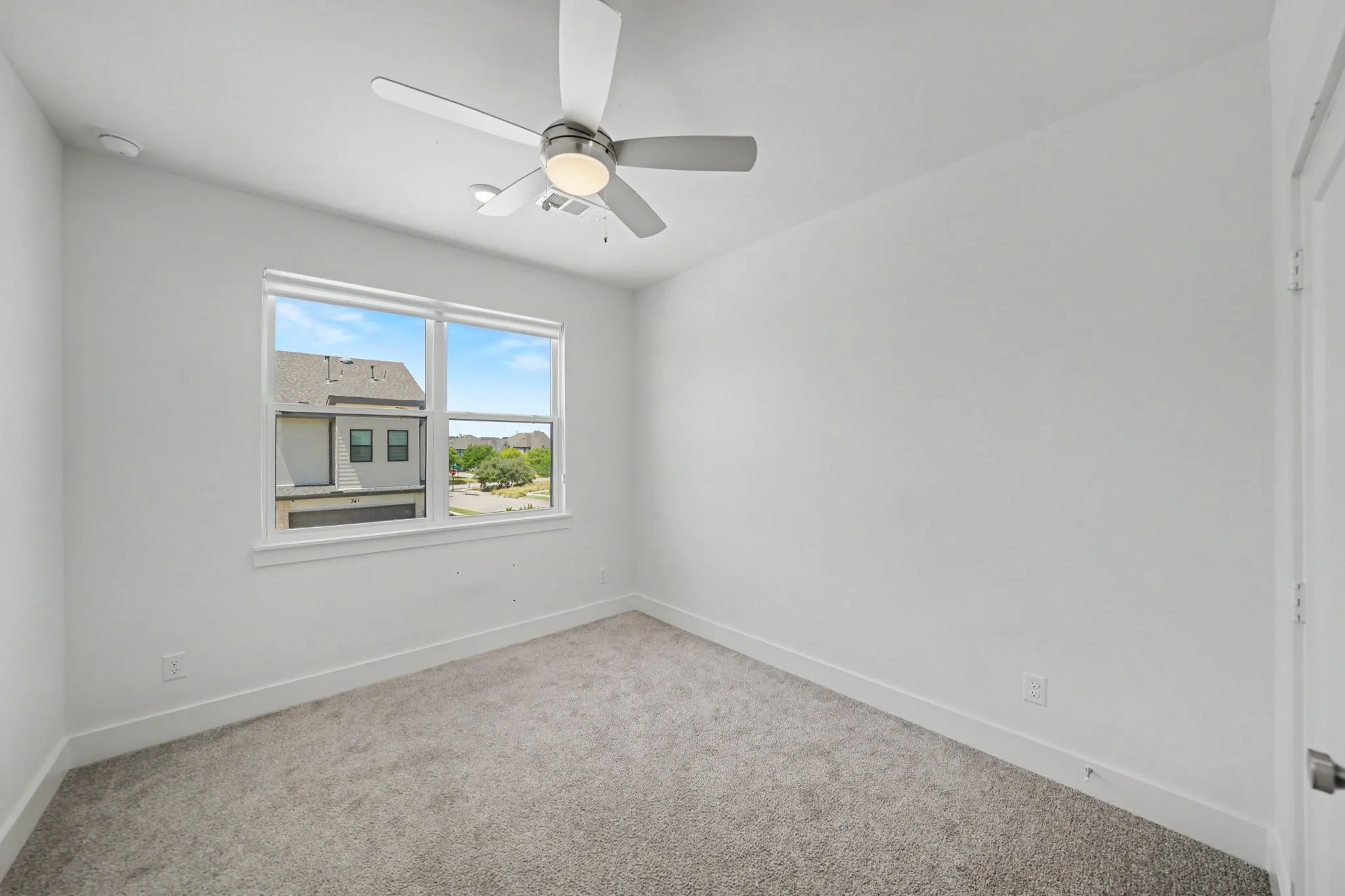 Townhouse For Sale in Denton County , 730 Bandera Court, Prosper, Texas 75078, 3 Bedroom, 3 Bathroom, 2 Garage spaces, 1,868 Sqft, built in 2022, mls#21414500, Real Estate Agent in Prosper, Homes For Sale in Denton county, Homes For Sale in Prosper, Realtor in Prosper Texas, Real Estate Brokerage Independent Realty Texas, Luminita Cordes Realtor
