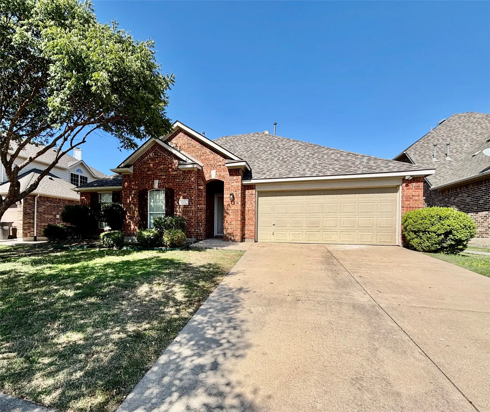 Single Family Residence For Rent in Collin County , 1312 Bateman Lane, Celina, Texas 75009, 3 Bedroom, 2 Bathroom, 2 Garage spaces, 1,804 Sqft, built in 2007, mls#21414517, Real Estate Agent in Celina, Homes For Rent in Collin county, Homes For Rent in Celina, Realtor in Celina Texas, Real Estate Brokerage Independent Realty Texas, Luminita Cordes Realtor