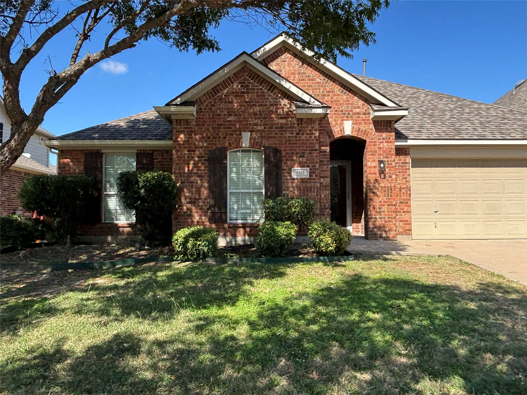Single Family Residence For Rent in Collin County , 1312 Bateman Lane, Celina, Texas 75009, 3 Bedroom, 2 Bathroom, 2 Garage spaces, 1,804 Sqft, built in 2007, mls#21414517, Real Estate Agent in Celina, Homes For Rent in Collin county, Homes For Rent in Celina, Realtor in Celina Texas, Real Estate Brokerage Independent Realty Texas, Luminita Cordes Realtor