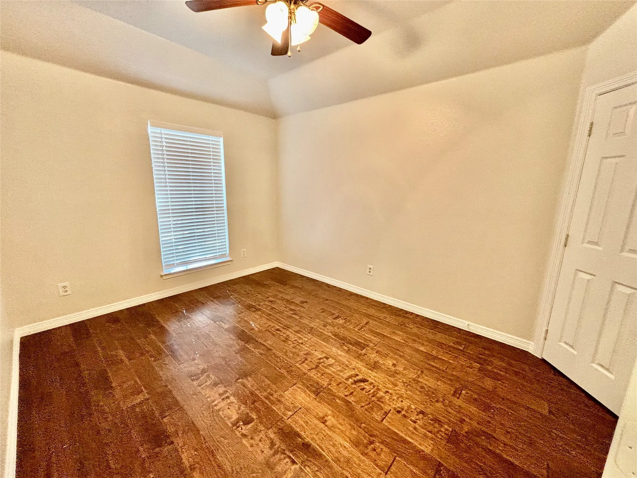 Single Family Residence For Rent in Collin County , 1312 Bateman Lane, Celina, Texas 75009, 3 Bedroom, 2 Bathroom, 2 Garage spaces, 1,804 Sqft, built in 2007, mls#21414517, Real Estate Agent in Celina, Homes For Rent in Collin county, Homes For Rent in Celina, Realtor in Celina Texas, Real Estate Brokerage Independent Realty Texas, Luminita Cordes Realtor