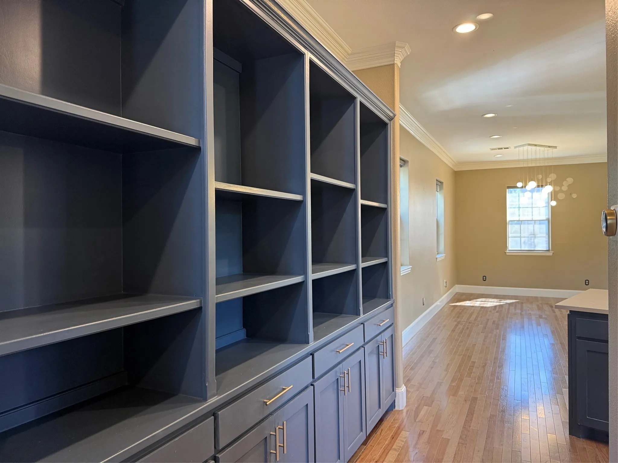 Single Family Residence For Rent in Dallas County , 5102 Ridgedale Avenue, Dallas, Texas 75206, 2 Bedroom, 3 Bathroom, 2 Garage spaces, 2,107 Sqft, built in 2001, mls#21411376, Real Estate Agent in Dallas, Homes For Rent in Dallas county, Homes For Rent in Dallas, Realtor in Dallas Texas, Real Estate Brokerage Independent Realty Texas, Luminita Cordes Realtor