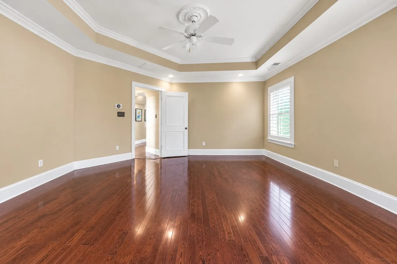 Single Family Residence For Rent in Dallas County , 5102 Ridgedale Avenue, Dallas, Texas 75206, 2 Bedroom, 3 Bathroom, 2 Garage spaces, 2,107 Sqft, built in 2001, mls#21411376, Real Estate Agent in Dallas, Homes For Rent in Dallas county, Homes For Rent in Dallas, Realtor in Dallas Texas, Real Estate Brokerage Independent Realty Texas, Luminita Cordes Realtor