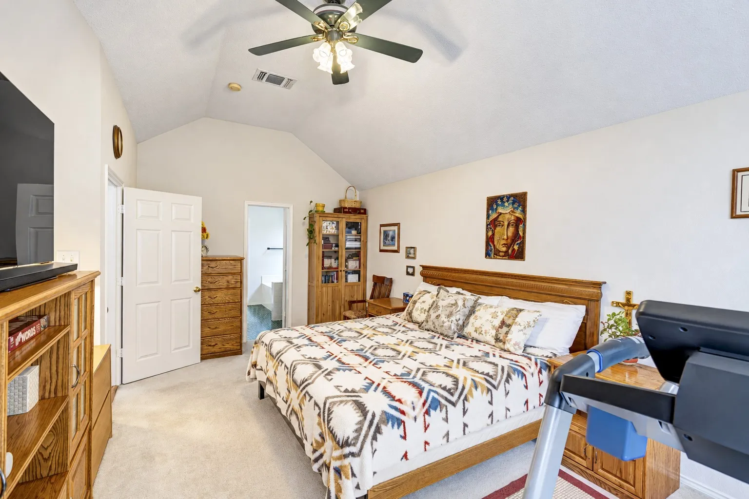 Single Family Residence For Sale in Tarrant County , 7958 Kern Court, Fort Worth, Texas 76137, 3 Bedroom, 2 Bathroom, 2 Garage spaces, 1,614 Sqft, built in 1996, mls#21411283, Real Estate Agent in Fort Worth, Homes For Sale in Tarrant county, Homes For Sale in Fort Worth, Realtor in Fort Worth Texas, Real Estate Brokerage Independent Realty Texas, Luminita Cordes Realtor