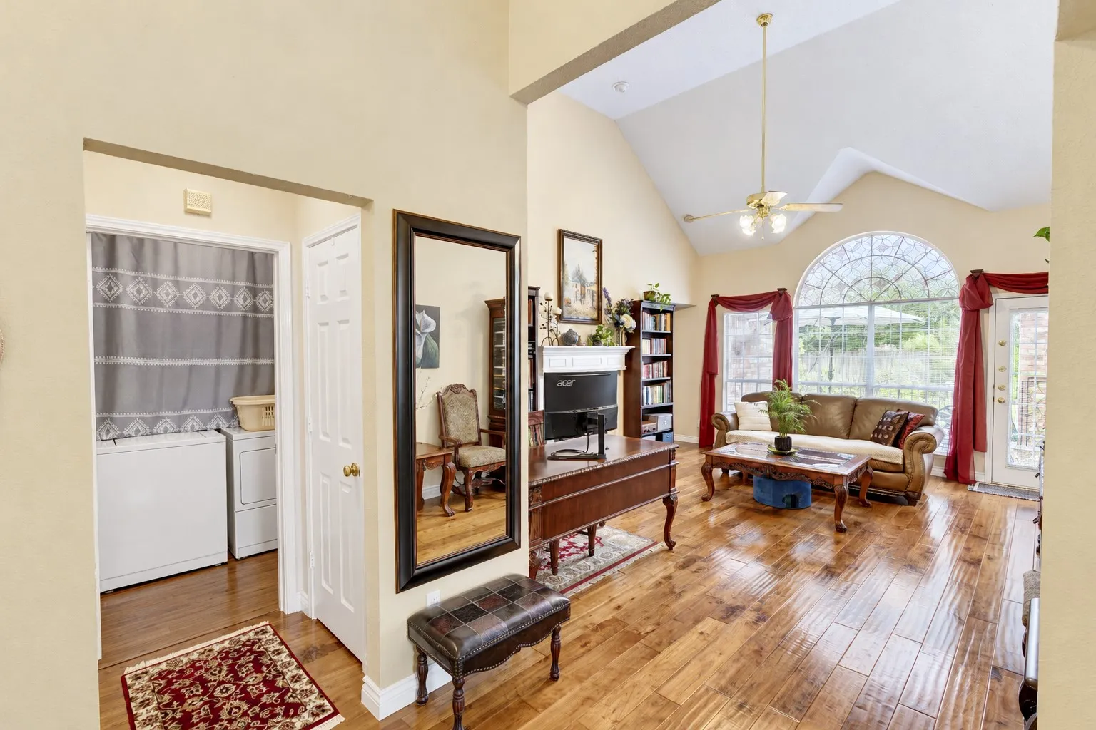 Single Family Residence For Sale in Tarrant County , 7958 Kern Court, Fort Worth, Texas 76137, 3 Bedroom, 2 Bathroom, 2 Garage spaces, 1,614 Sqft, built in 1996, mls#21411283, Real Estate Agent in Fort Worth, Homes For Sale in Tarrant county, Homes For Sale in Fort Worth, Realtor in Fort Worth Texas, Real Estate Brokerage Independent Realty Texas, Luminita Cordes Realtor