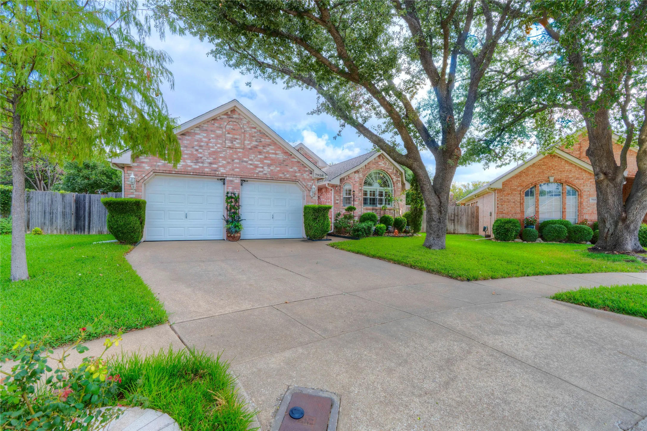 Single Family Residence For Sale in Tarrant County , 7958 Kern Court, Fort Worth, Texas 76137, 3 Bedroom, 2 Bathroom, 2 Garage spaces, 1,614 Sqft, built in 1996, mls#21411283, Real Estate Agent in Fort Worth, Homes For Sale in Tarrant county, Homes For Sale in Fort Worth, Realtor in Fort Worth Texas, Real Estate Brokerage Independent Realty Texas, Luminita Cordes Realtor