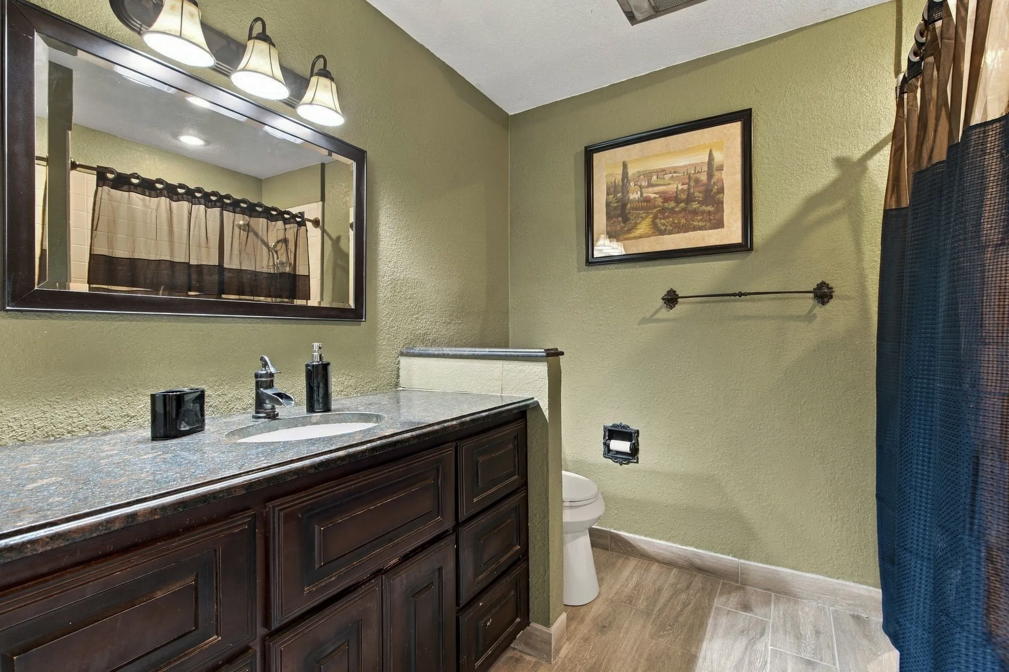 Single Family Residence For Sale in Denton County , 1016 Meadows Drive, Corinth, Texas 76208, 4 Bedroom, 2 Bathroom, 2 Garage spaces, 2,315 Sqft, built in 1983, mls#21411921, Real Estate Agent in Corinth, Homes For Sale in Denton county, Homes For Sale in Corinth, Realtor in Corinth Texas, Real Estate Brokerage Independent Realty Texas, Luminita Cordes Realtor