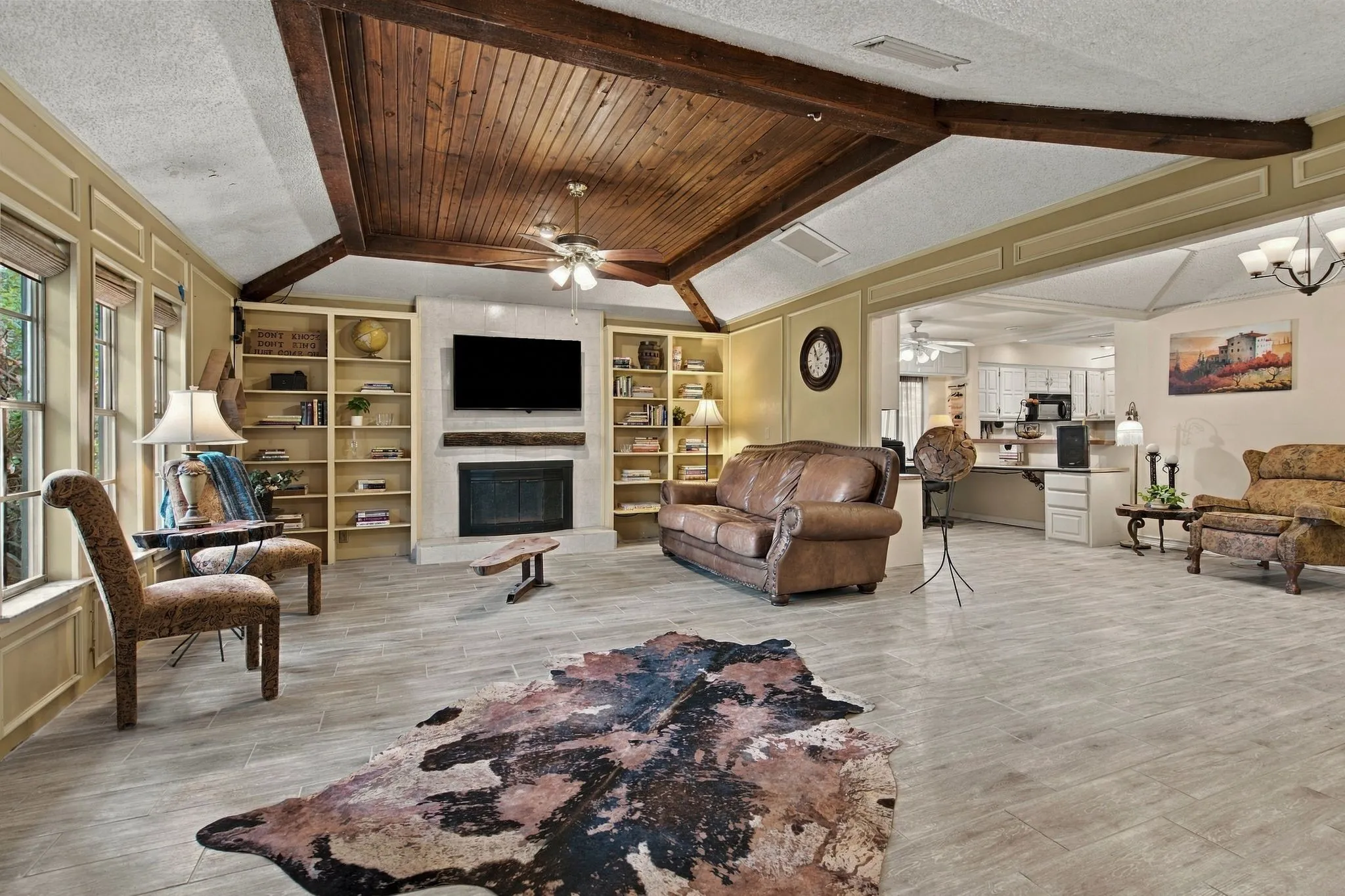 Single Family Residence For Sale in Denton County , 1016 Meadows Drive, Corinth, Texas 76208, 4 Bedroom, 2 Bathroom, 2 Garage spaces, 2,315 Sqft, built in 1983, mls#21411921, Real Estate Agent in Corinth, Homes For Sale in Denton county, Homes For Sale in Corinth, Realtor in Corinth Texas, Real Estate Brokerage Independent Realty Texas, Luminita Cordes Realtor