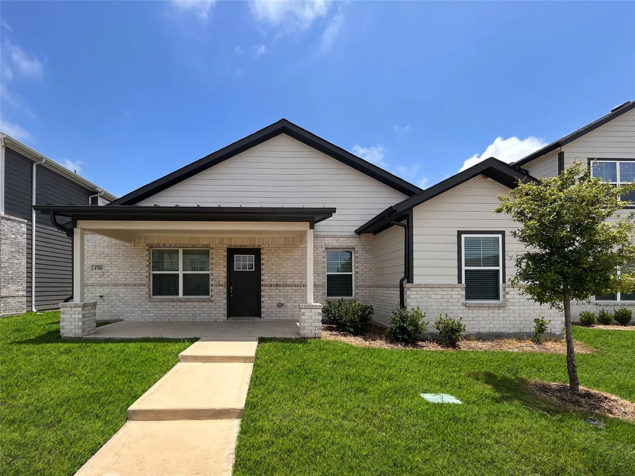 Single Family Residence For Rent