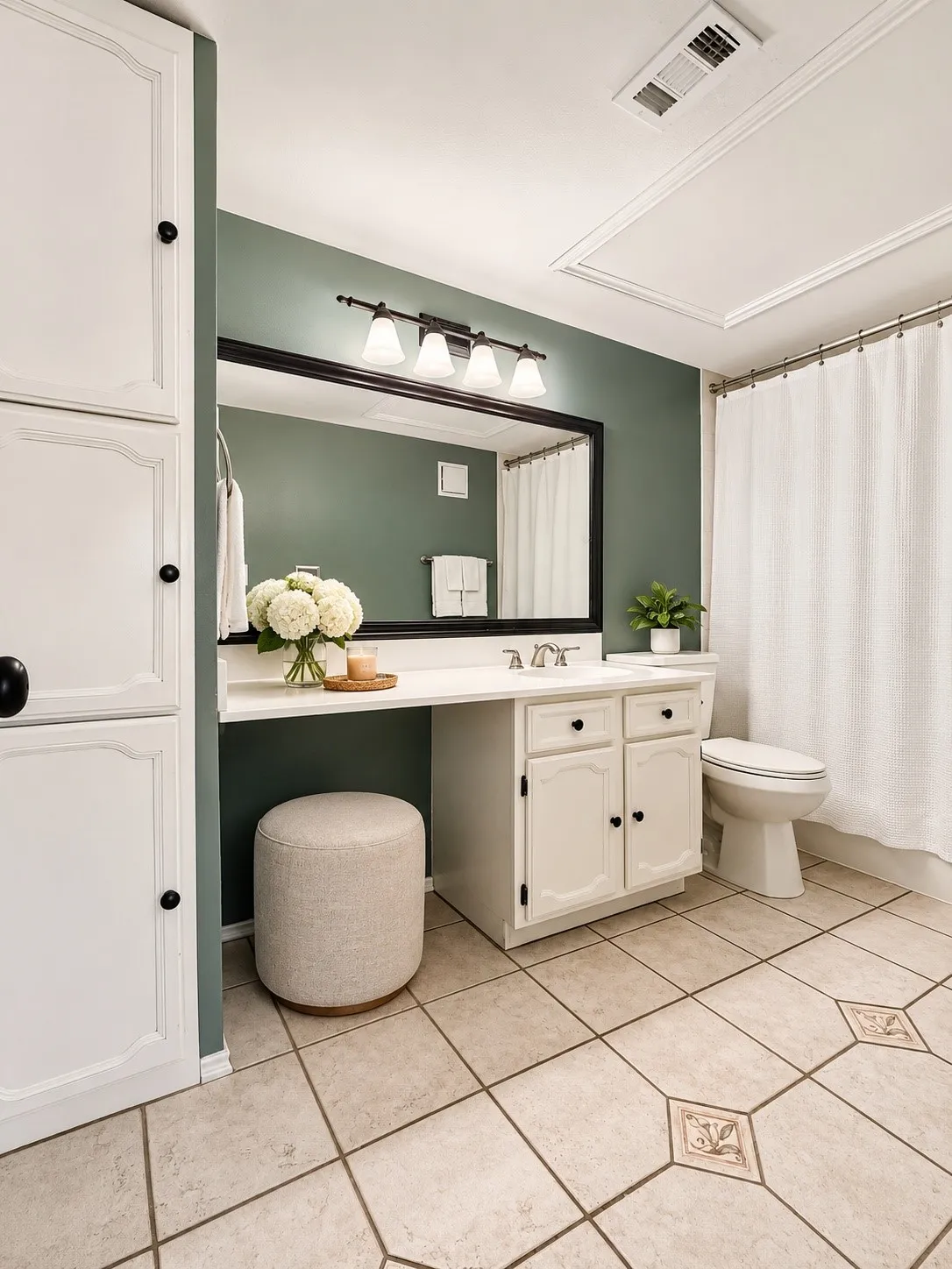 Condominium For Sale in Collin County , 3101 Townbluff Drive 724, Plano, Texas 75075, 2 Bedroom, 1 Bathroom, 1 Garage spaces, 853 Sqft, built in 1982, mls#21414528, Real Estate Agent in Plano, Homes For Sale in Collin county, Homes For Sale in Plano, Realtor in Plano Texas, Real Estate Brokerage Independent Realty Texas, Luminita Cordes Realtor