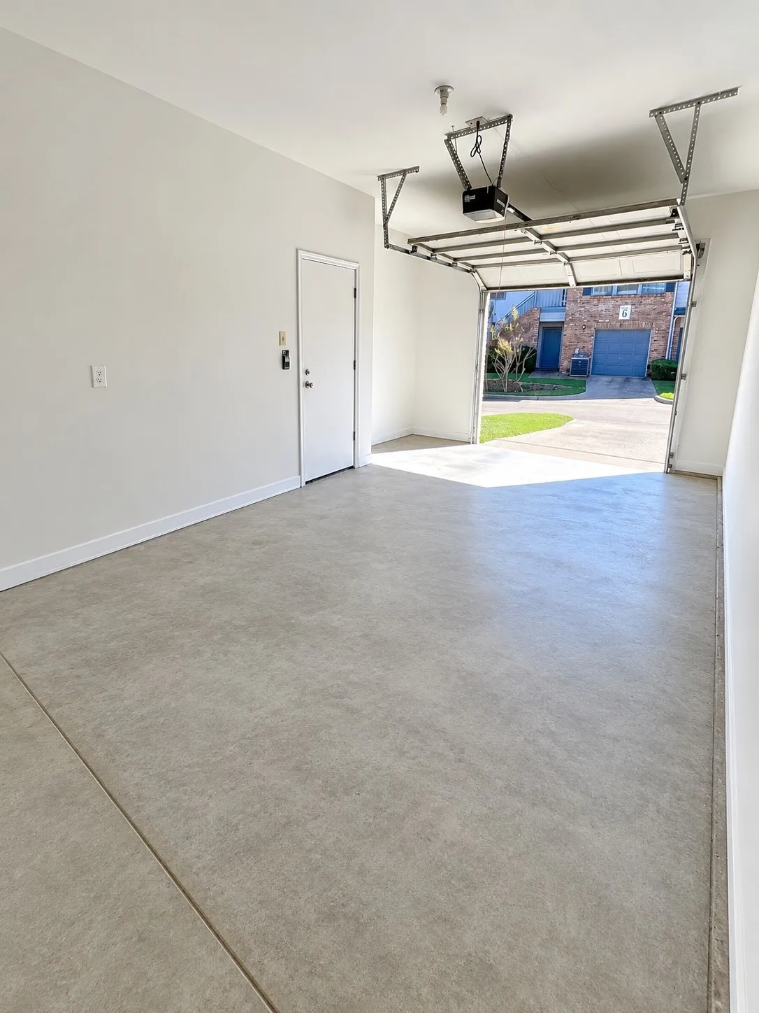 Condominium For Sale in Collin County , 3101 Townbluff Drive 724, Plano, Texas 75075, 2 Bedroom, 1 Bathroom, 1 Garage spaces, 853 Sqft, built in 1982, mls#21414528, Real Estate Agent in Plano, Homes For Sale in Collin county, Homes For Sale in Plano, Realtor in Plano Texas, Real Estate Brokerage Independent Realty Texas, Luminita Cordes Realtor