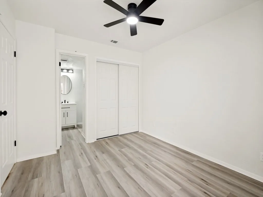 Condominium For Sale in Dallas County , 2240 Tarpley Road 92, Carrollton, Texas 75006, 2 Bedroom, 2 Bathroom, Garage spaces, 932 Sqft, built in 1982, mls#21414590, Real Estate Agent in Carrollton, Homes For Sale in Dallas county, Homes For Sale in Carrollton, Realtor in Carrollton Texas, Real Estate Brokerage Independent Realty Texas, Luminita Cordes Realtor