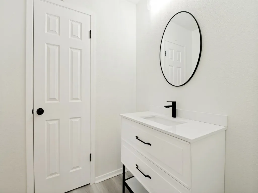 Condominium For Sale in Dallas County , 2240 Tarpley Road 92, Carrollton, Texas 75006, 2 Bedroom, 2 Bathroom, Garage spaces, 932 Sqft, built in 1982, mls#21414590, Real Estate Agent in Carrollton, Homes For Sale in Dallas county, Homes For Sale in Carrollton, Realtor in Carrollton Texas, Real Estate Brokerage Independent Realty Texas, Luminita Cordes Realtor