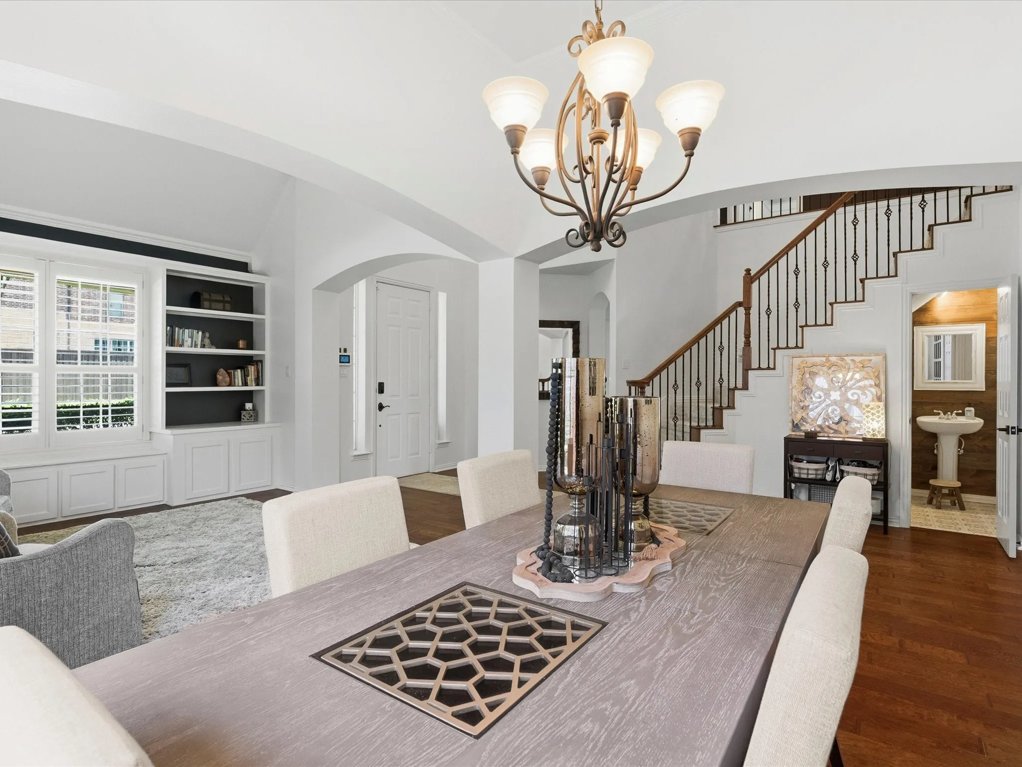 Single Family Residence For Rent in Denton County , 2849 Greenway Drive, Frisco, Texas 75034, 4 Bedroom, 4 Bathroom, 2 Garage spaces, 2,873 Sqft, built in 2002, mls#21414614, Real Estate Agent in Frisco, Homes For Rent in Denton county, Homes For Rent in Frisco, Realtor in Frisco Texas, Real Estate Brokerage Independent Realty Texas, Luminita Cordes Realtor