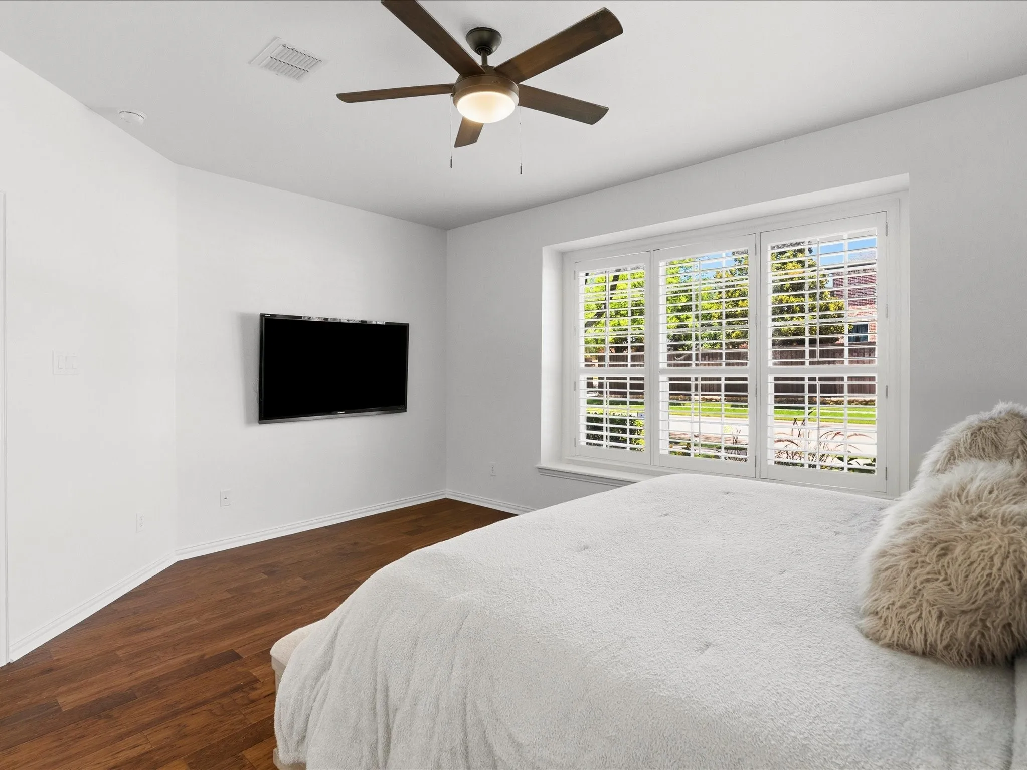Single Family Residence For Rent in Denton County , 2849 Greenway Drive, Frisco, Texas 75034, 4 Bedroom, 4 Bathroom, 2 Garage spaces, 2,873 Sqft, built in 2002, mls#21414614, Real Estate Agent in Frisco, Homes For Rent in Denton county, Homes For Rent in Frisco, Realtor in Frisco Texas, Real Estate Brokerage Independent Realty Texas, Luminita Cordes Realtor