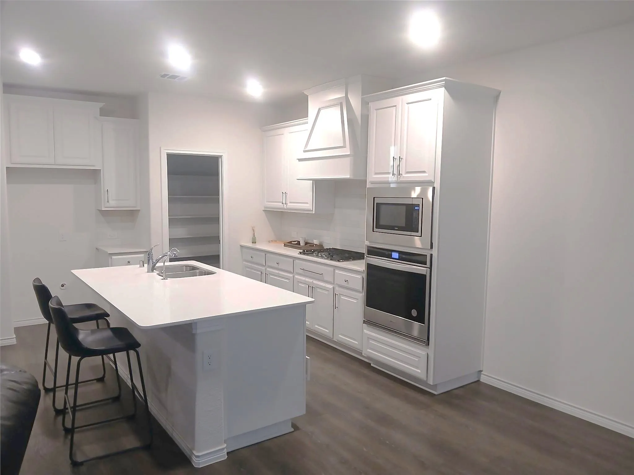 Single Family Residence For Sale in Kaufman County , 3943 Sidney Lane, Heath, Texas 75126, 4 Bedroom, 3 Bathroom, 2 Garage spaces, 2,539 Sqft, built in 2022, mls#21413208, Real Estate Agent in Heath, Homes For Sale in Kaufman county, Homes For Sale in Heath, Realtor in Heath Texas, Real Estate Brokerage Independent Realty Texas, Luminita Cordes Realtor