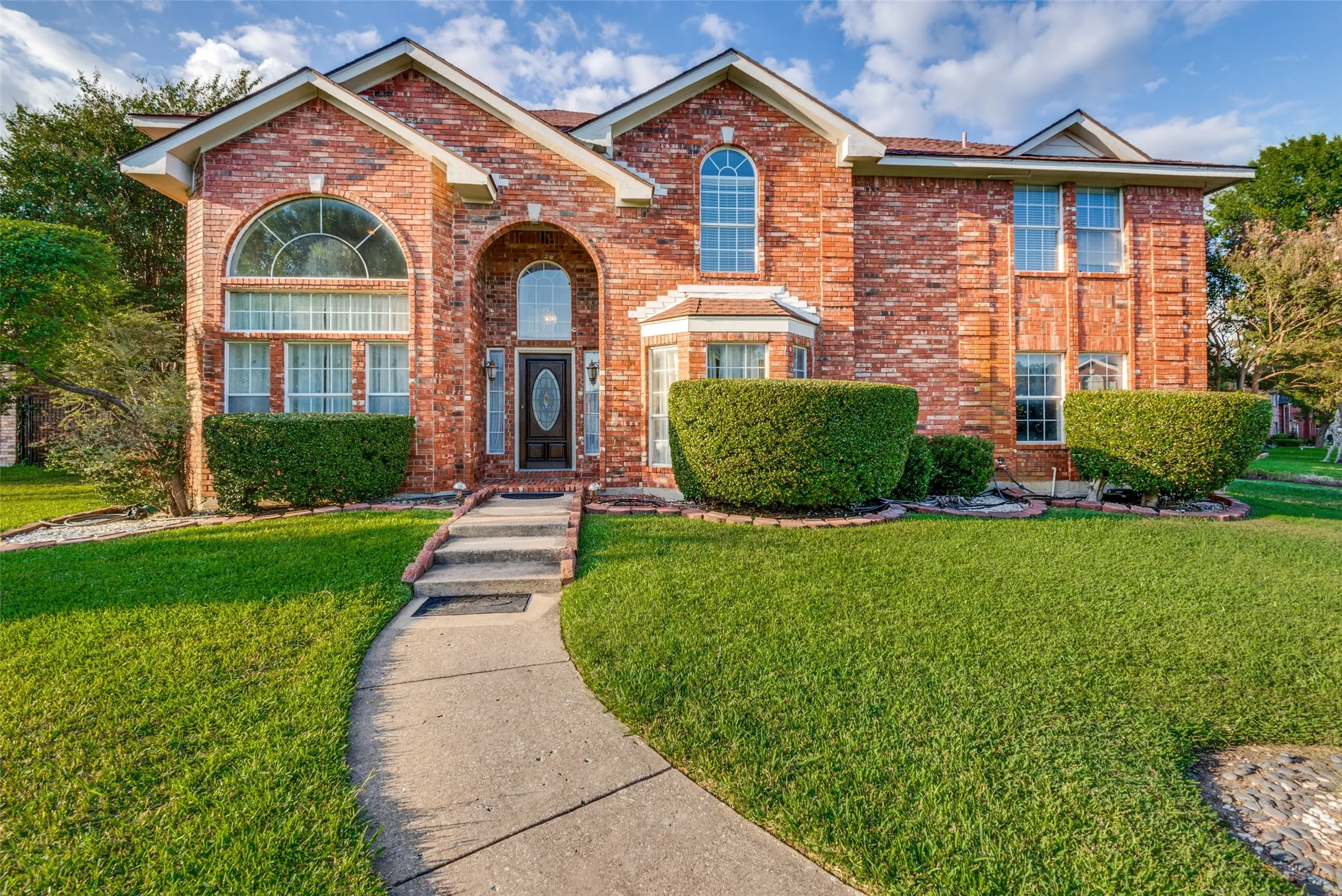 Single Family Residence For Sale in Collin County , 6705 Mantissa Drive, Plano, Texas 75023, 3 Bedroom, 3 Bathroom, 2 Garage spaces, 2,139 Sqft, built in 1990, mls#21413801, Real Estate Agent in Plano, Homes For Sale in Collin county, Homes For Sale in Plano, Realtor in Plano Texas, Real Estate Brokerage Independent Realty Texas, Luminita Cordes Realtor