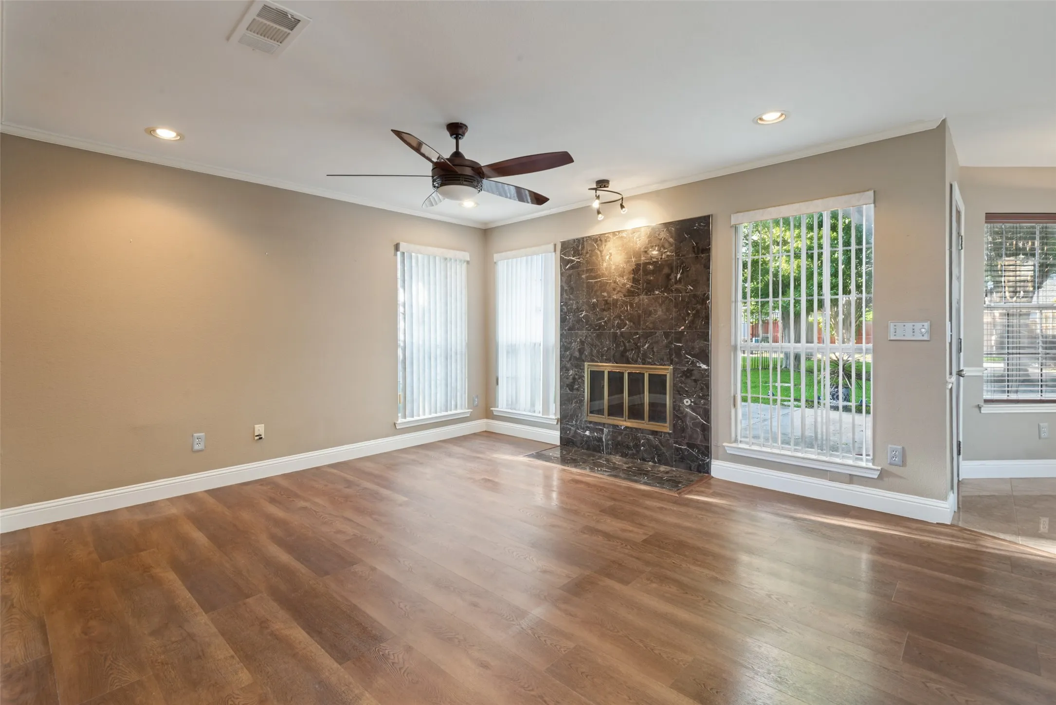 Single Family Residence For Sale in Collin County , 6705 Mantissa Drive, Plano, Texas 75023, 3 Bedroom, 3 Bathroom, 2 Garage spaces, 2,139 Sqft, built in 1990, mls#21413801, Real Estate Agent in Plano, Homes For Sale in Collin county, Homes For Sale in Plano, Realtor in Plano Texas, Real Estate Brokerage Independent Realty Texas, Luminita Cordes Realtor