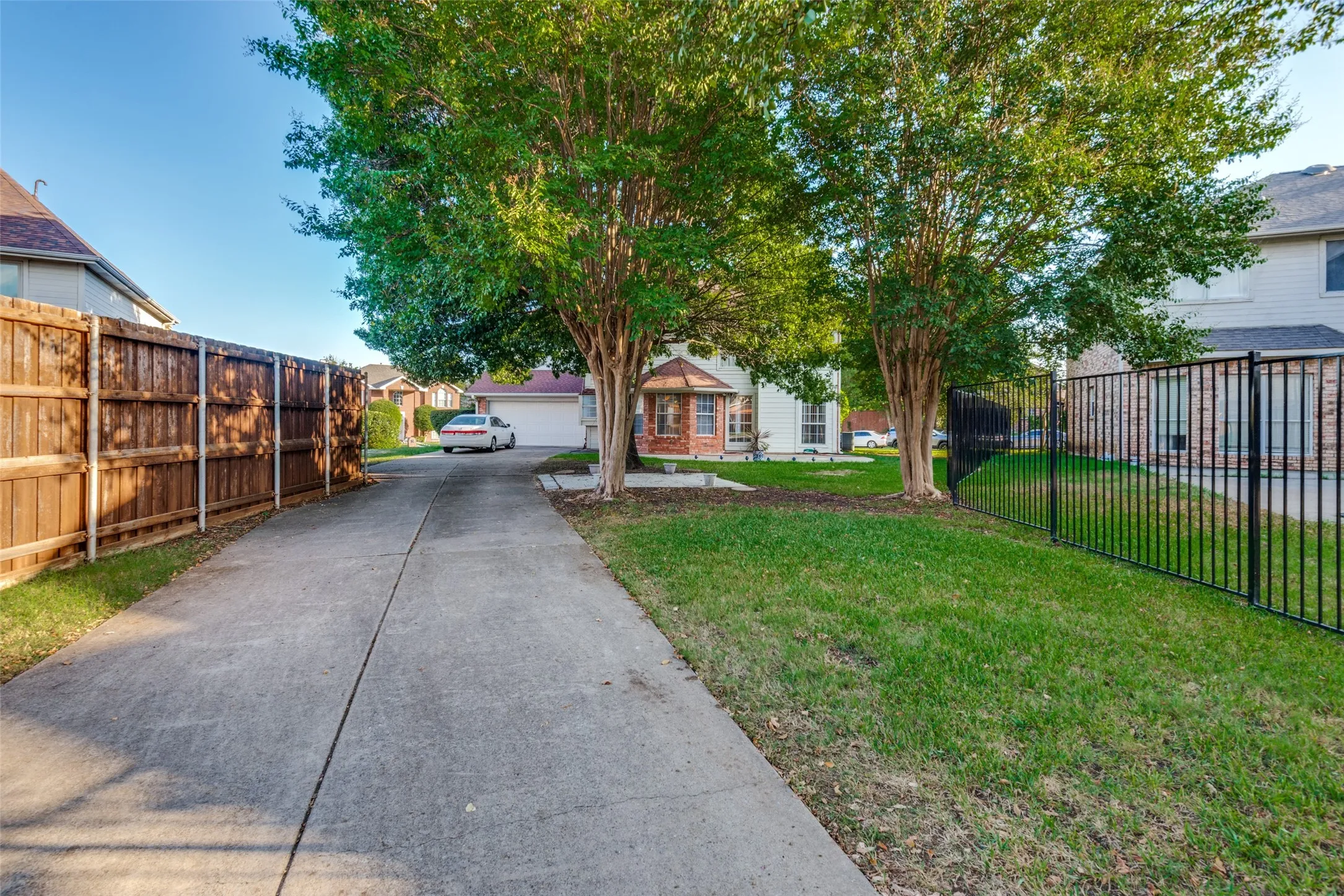 Single Family Residence For Sale in Collin County , 6705 Mantissa Drive, Plano, Texas 75023, 3 Bedroom, 3 Bathroom, 2 Garage spaces, 2,139 Sqft, built in 1990, mls#21413801, Real Estate Agent in Plano, Homes For Sale in Collin county, Homes For Sale in Plano, Realtor in Plano Texas, Real Estate Brokerage Independent Realty Texas, Luminita Cordes Realtor