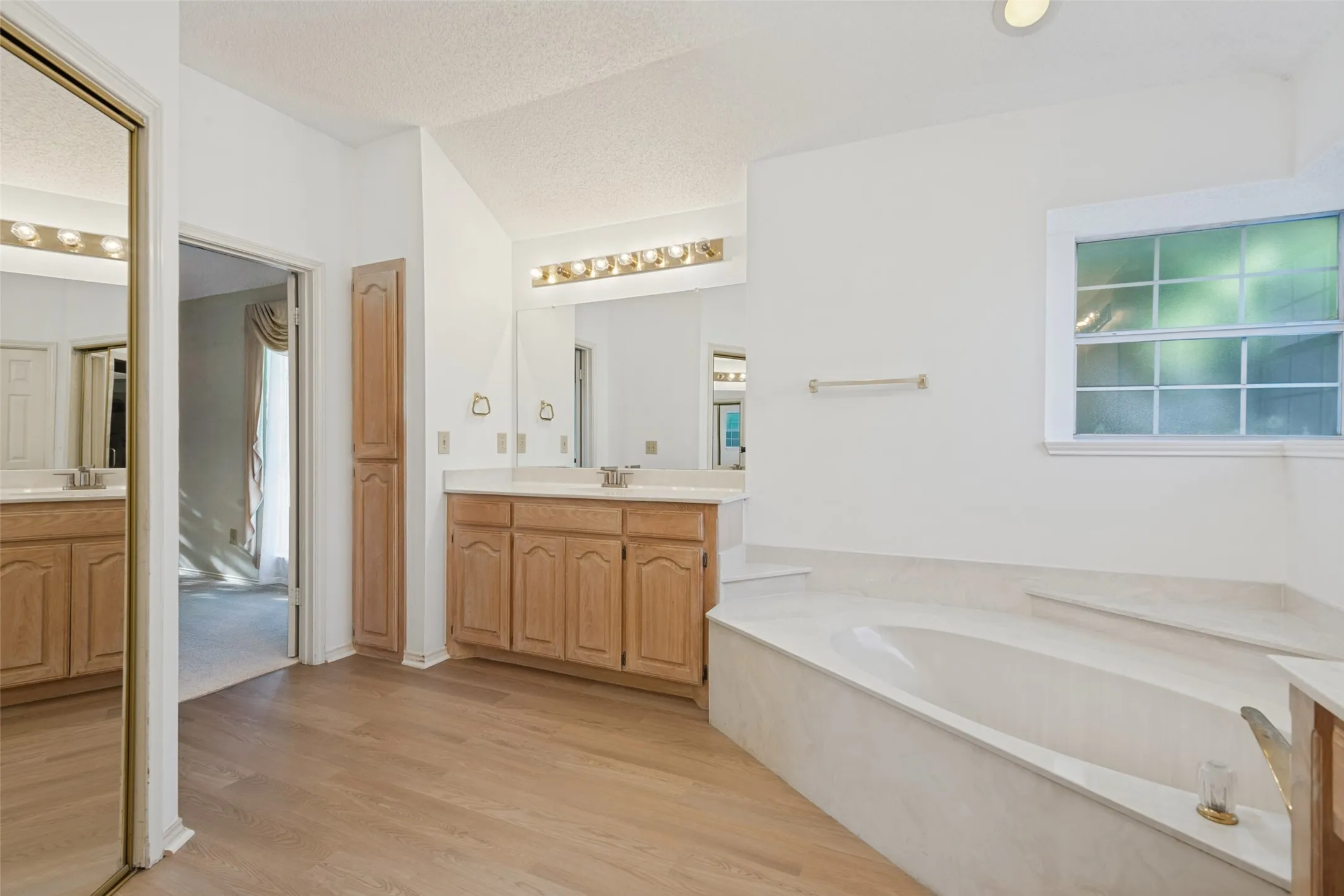Single Family Residence For Sale in Collin County , 6705 Mantissa Drive, Plano, Texas 75023, 3 Bedroom, 3 Bathroom, 2 Garage spaces, 2,139 Sqft, built in 1990, mls#21413801, Real Estate Agent in Plano, Homes For Sale in Collin county, Homes For Sale in Plano, Realtor in Plano Texas, Real Estate Brokerage Independent Realty Texas, Luminita Cordes Realtor