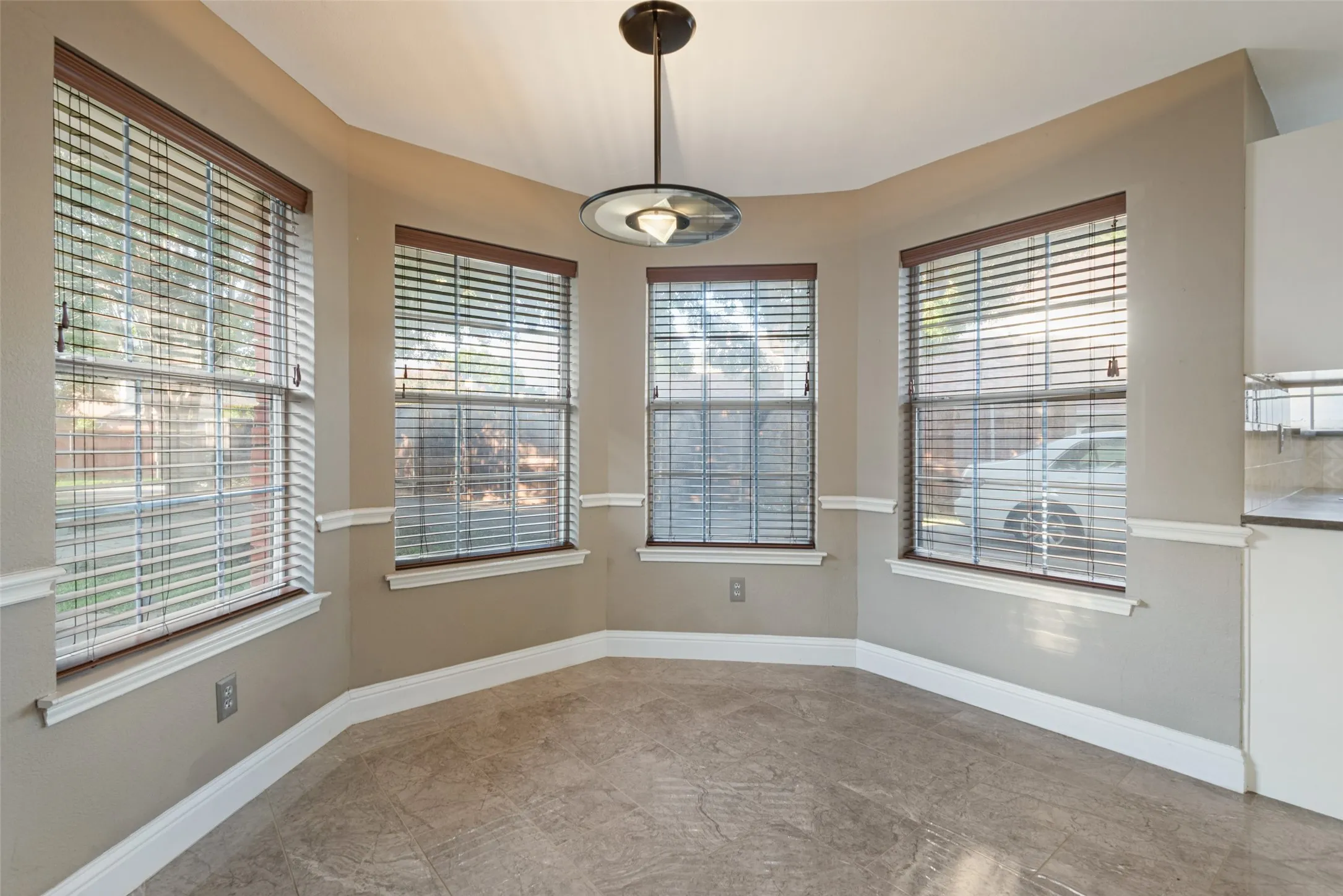 Single Family Residence For Sale in Collin County , 6705 Mantissa Drive, Plano, Texas 75023, 3 Bedroom, 3 Bathroom, 2 Garage spaces, 2,139 Sqft, built in 1990, mls#21413801, Real Estate Agent in Plano, Homes For Sale in Collin county, Homes For Sale in Plano, Realtor in Plano Texas, Real Estate Brokerage Independent Realty Texas, Luminita Cordes Realtor
