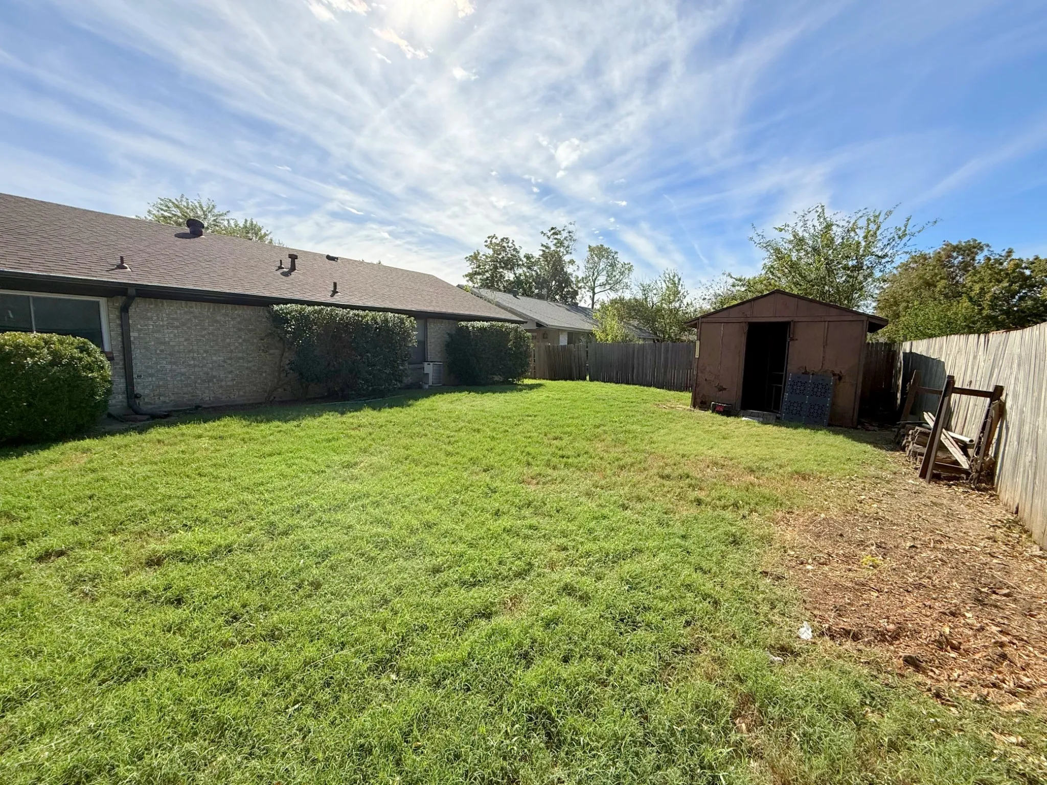 Single Family Residence For Sale in Denton County , 2806 Arcadia Lane, Carrollton, Texas 75007, 3 Bedroom, 2 Bathroom, 2 Garage spaces, 1,534 Sqft, built in 1973, mls#21414648, Real Estate Agent in Carrollton, Homes For Sale in Denton county, Homes For Sale in Carrollton, Realtor in Carrollton Texas, Real Estate Brokerage Independent Realty Texas, Luminita Cordes Realtor