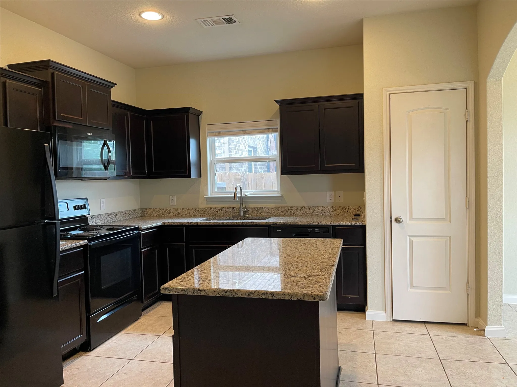 Single Family Residence For Rent in Denton County , 4609 Conley Lane, Denton, Texas 76207, 3 Bedroom, 2 Bathroom, 2 Garage spaces, 1,578 Sqft, built in 2017, mls#21414660, Real Estate Agent in Denton, Homes For Rent in Denton county, Homes For Rent in Denton, Realtor in Denton Texas, Real Estate Brokerage Independent Realty Texas, Luminita Cordes Realtor