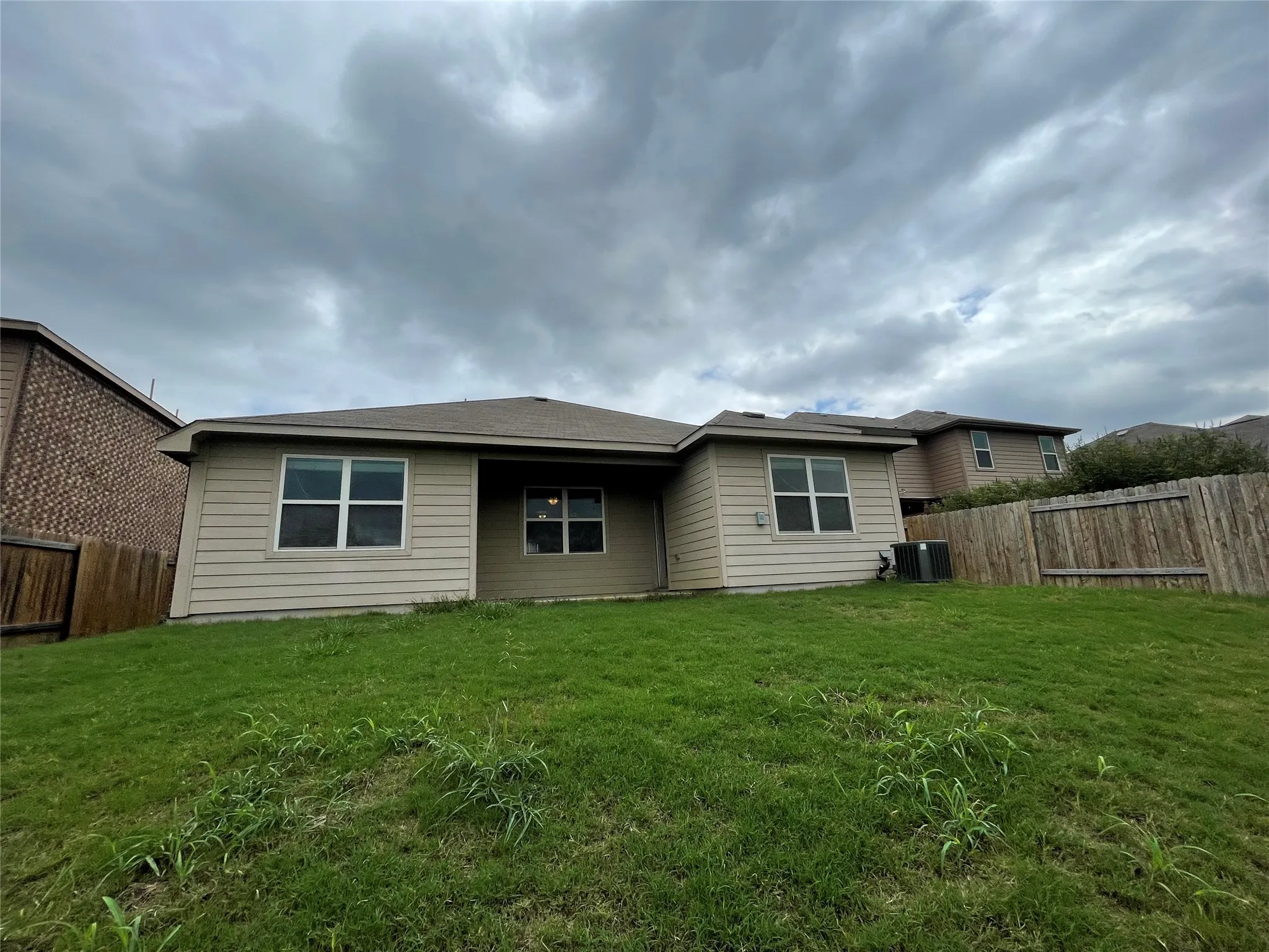 Single Family Residence For Rent in Denton County , 4609 Conley Lane, Denton, Texas 76207, 3 Bedroom, 2 Bathroom, 2 Garage spaces, 1,578 Sqft, built in 2017, mls#21414660, Real Estate Agent in Denton, Homes For Rent in Denton county, Homes For Rent in Denton, Realtor in Denton Texas, Real Estate Brokerage Independent Realty Texas, Luminita Cordes Realtor