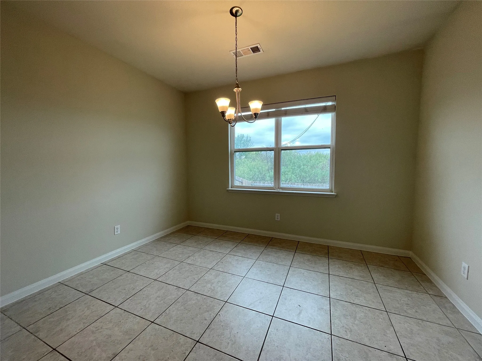 Single Family Residence For Rent in Denton County , 4609 Conley Lane, Denton, Texas 76207, 3 Bedroom, 2 Bathroom, 2 Garage spaces, 1,578 Sqft, built in 2017, mls#21414660, Real Estate Agent in Denton, Homes For Rent in Denton county, Homes For Rent in Denton, Realtor in Denton Texas, Real Estate Brokerage Independent Realty Texas, Luminita Cordes Realtor