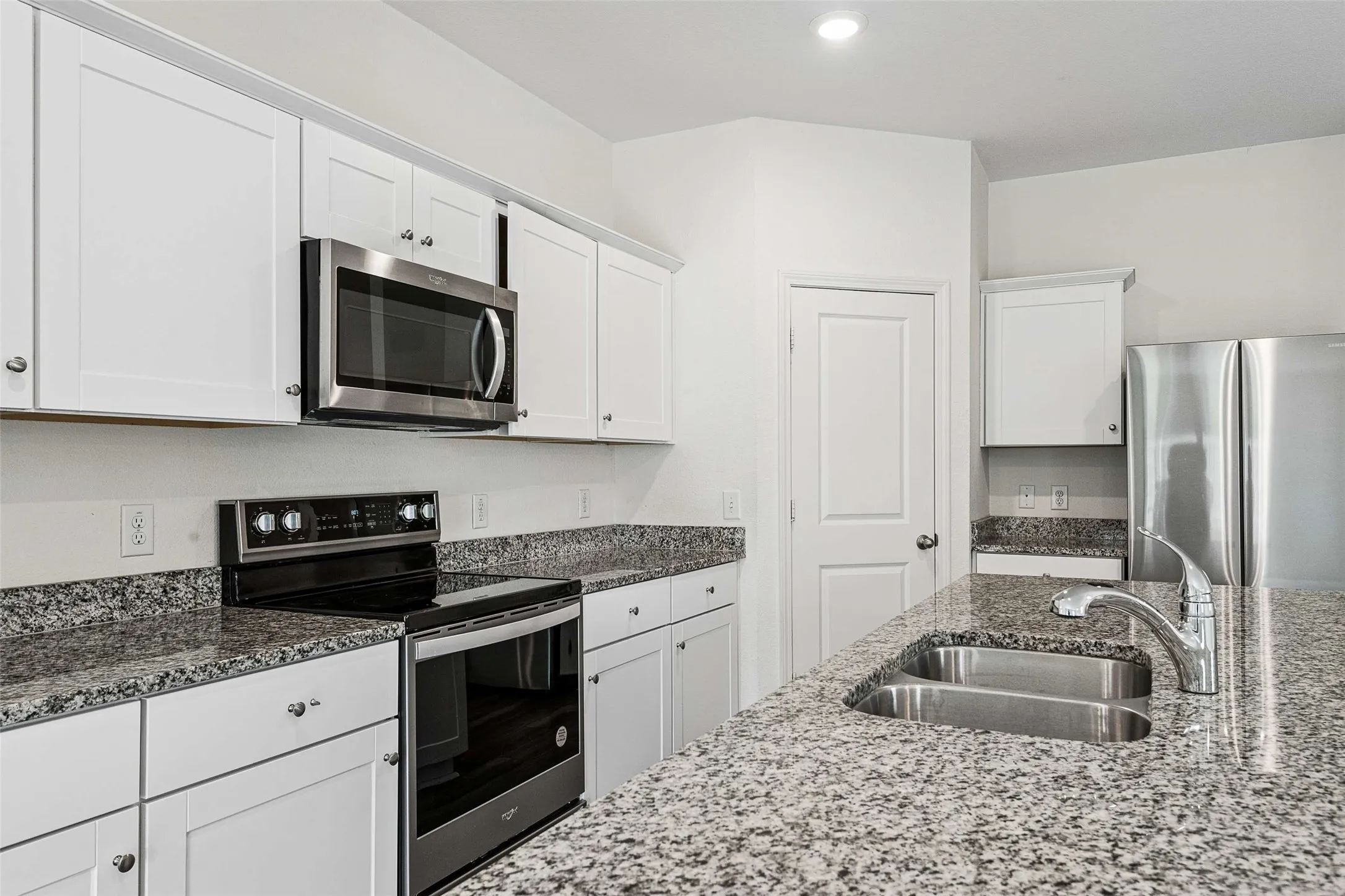 Single Family Residence For Rent in Tarrant County , 8360 Stovepipe Drive, Fort Worth, Texas 76179, 4 Bedroom, 2 Bathroom, 2 Garage spaces, 1,882 Sqft, built in 2023, mls#21414636, Real Estate Agent in Fort Worth, Homes For Rent in Tarrant county, Homes For Rent in Fort Worth, Realtor in Fort Worth Texas, Real Estate Brokerage Independent Realty Texas, Luminita Cordes Realtor