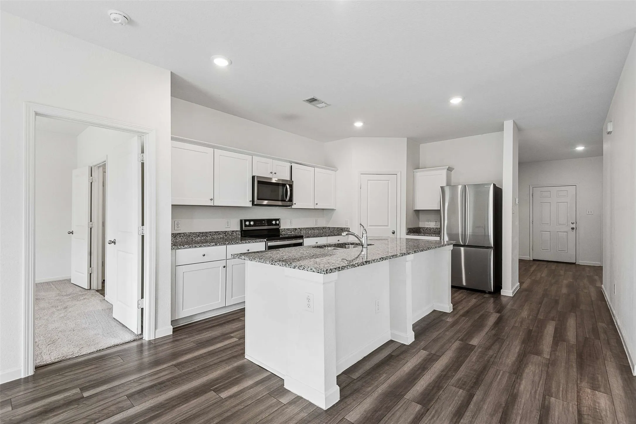 Single Family Residence For Rent in Tarrant County , 8360 Stovepipe Drive, Fort Worth, Texas 76179, 4 Bedroom, 2 Bathroom, 2 Garage spaces, 1,882 Sqft, built in 2023, mls#21414636, Real Estate Agent in Fort Worth, Homes For Rent in Tarrant county, Homes For Rent in Fort Worth, Realtor in Fort Worth Texas, Real Estate Brokerage Independent Realty Texas, Luminita Cordes Realtor