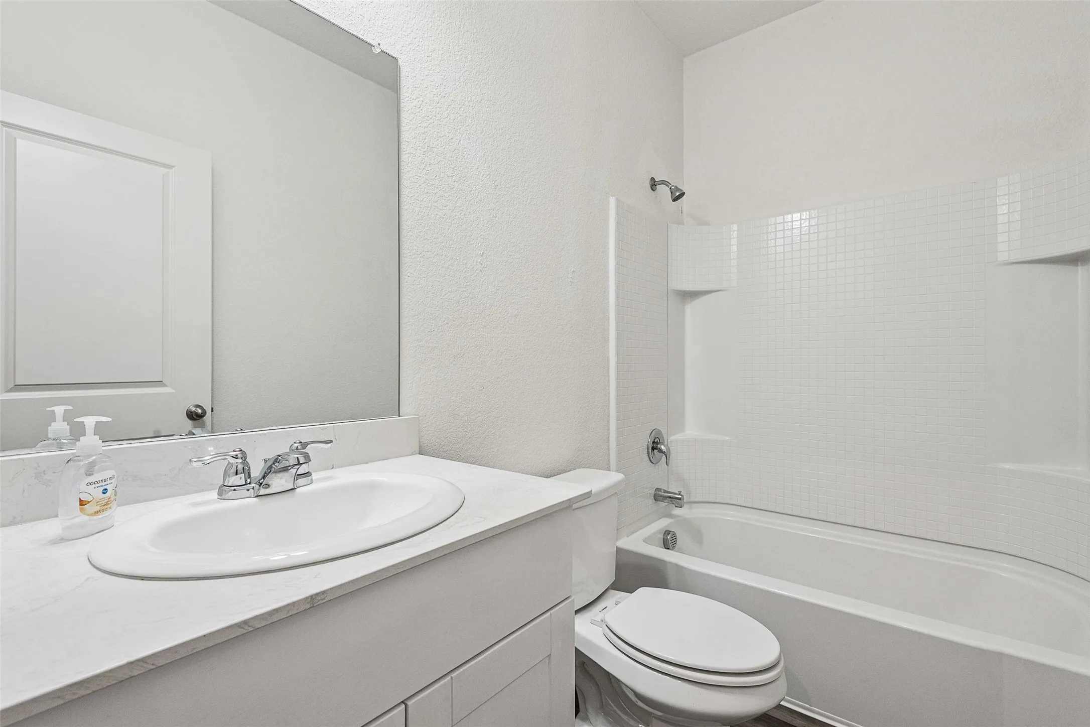Single Family Residence For Rent in Tarrant County , 8360 Stovepipe Drive, Fort Worth, Texas 76179, 4 Bedroom, 2 Bathroom, 2 Garage spaces, 1,882 Sqft, built in 2023, mls#21414636, Real Estate Agent in Fort Worth, Homes For Rent in Tarrant county, Homes For Rent in Fort Worth, Realtor in Fort Worth Texas, Real Estate Brokerage Independent Realty Texas, Luminita Cordes Realtor