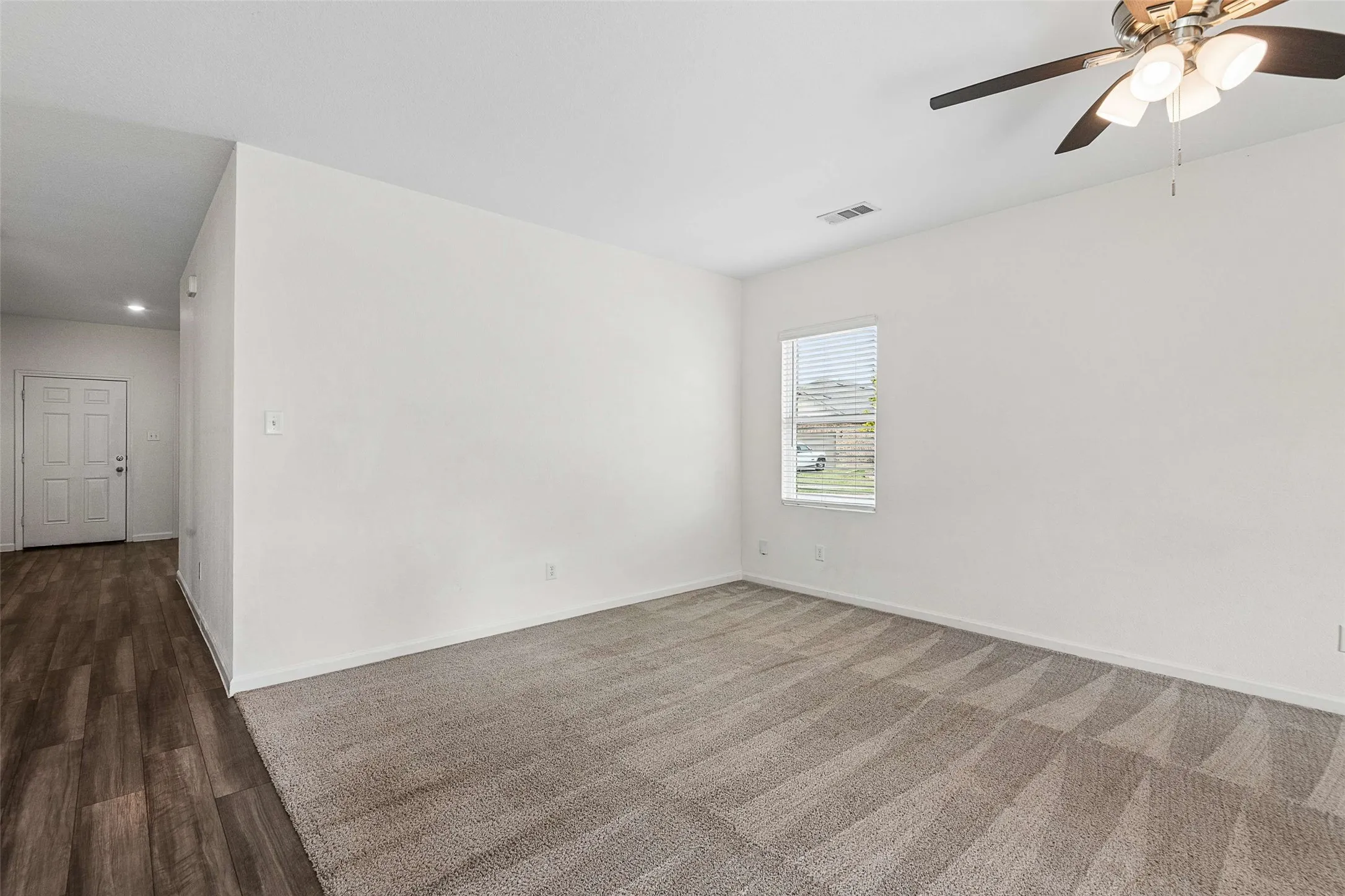 Single Family Residence For Rent in Tarrant County , 8360 Stovepipe Drive, Fort Worth, Texas 76179, 4 Bedroom, 2 Bathroom, 2 Garage spaces, 1,882 Sqft, built in 2023, mls#21414636, Real Estate Agent in Fort Worth, Homes For Rent in Tarrant county, Homes For Rent in Fort Worth, Realtor in Fort Worth Texas, Real Estate Brokerage Independent Realty Texas, Luminita Cordes Realtor