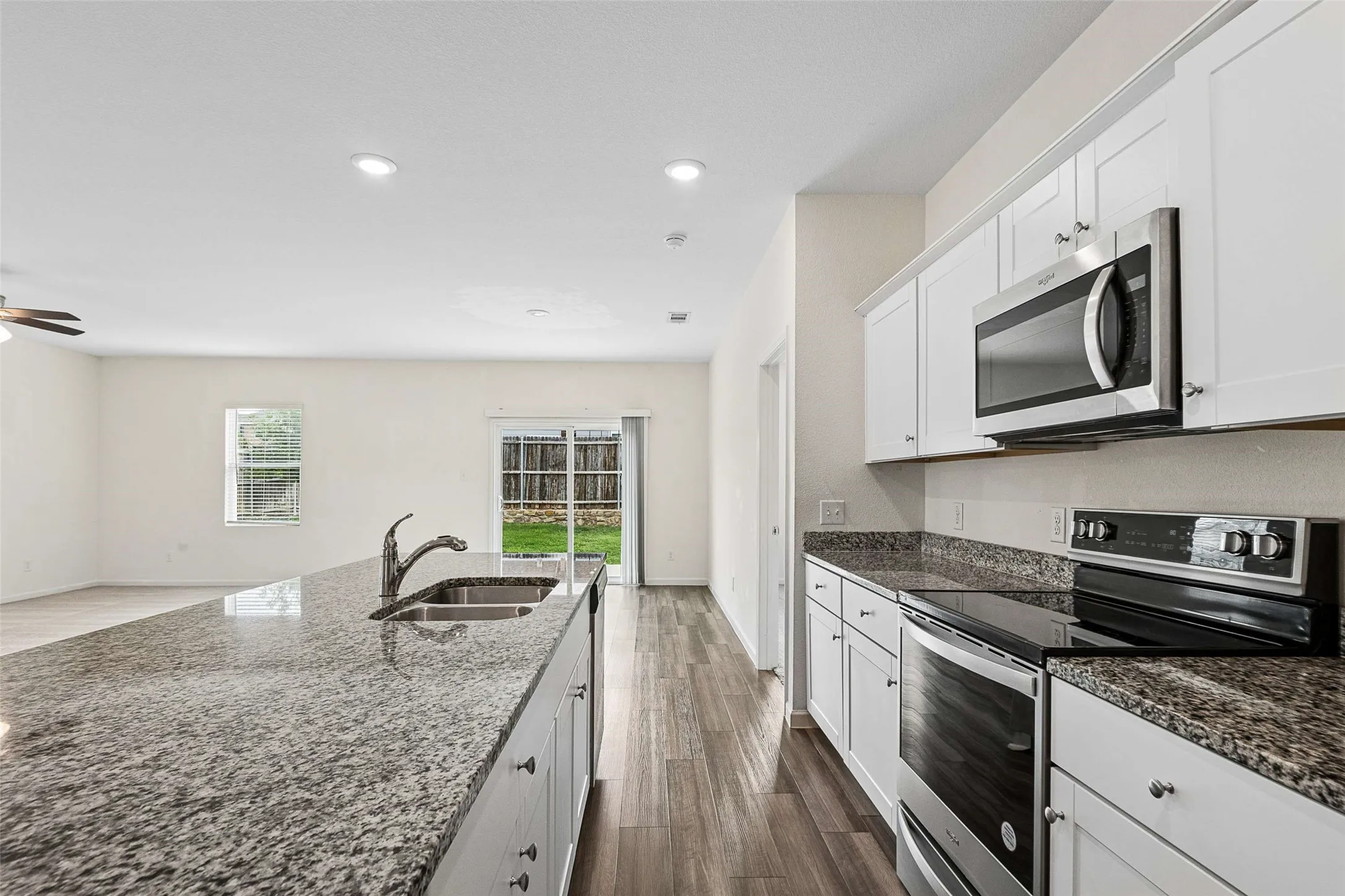 Single Family Residence For Rent in Tarrant County , 8360 Stovepipe Drive, Fort Worth, Texas 76179, 4 Bedroom, 2 Bathroom, 2 Garage spaces, 1,882 Sqft, built in 2023, mls#21414636, Real Estate Agent in Fort Worth, Homes For Rent in Tarrant county, Homes For Rent in Fort Worth, Realtor in Fort Worth Texas, Real Estate Brokerage Independent Realty Texas, Luminita Cordes Realtor