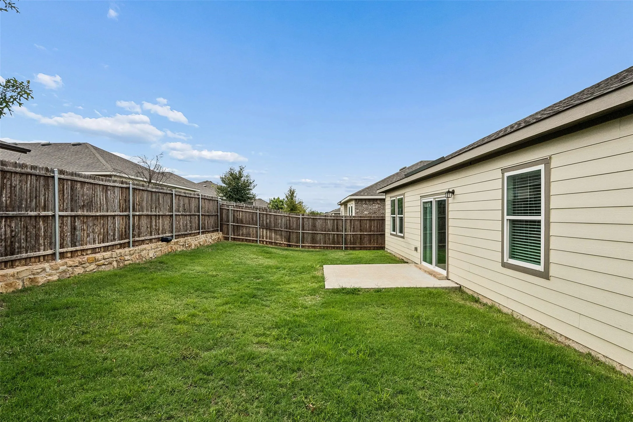 Single Family Residence For Rent in Tarrant County , 8360 Stovepipe Drive, Fort Worth, Texas 76179, 4 Bedroom, 2 Bathroom, 2 Garage spaces, 1,882 Sqft, built in 2023, mls#21414636, Real Estate Agent in Fort Worth, Homes For Rent in Tarrant county, Homes For Rent in Fort Worth, Realtor in Fort Worth Texas, Real Estate Brokerage Independent Realty Texas, Luminita Cordes Realtor