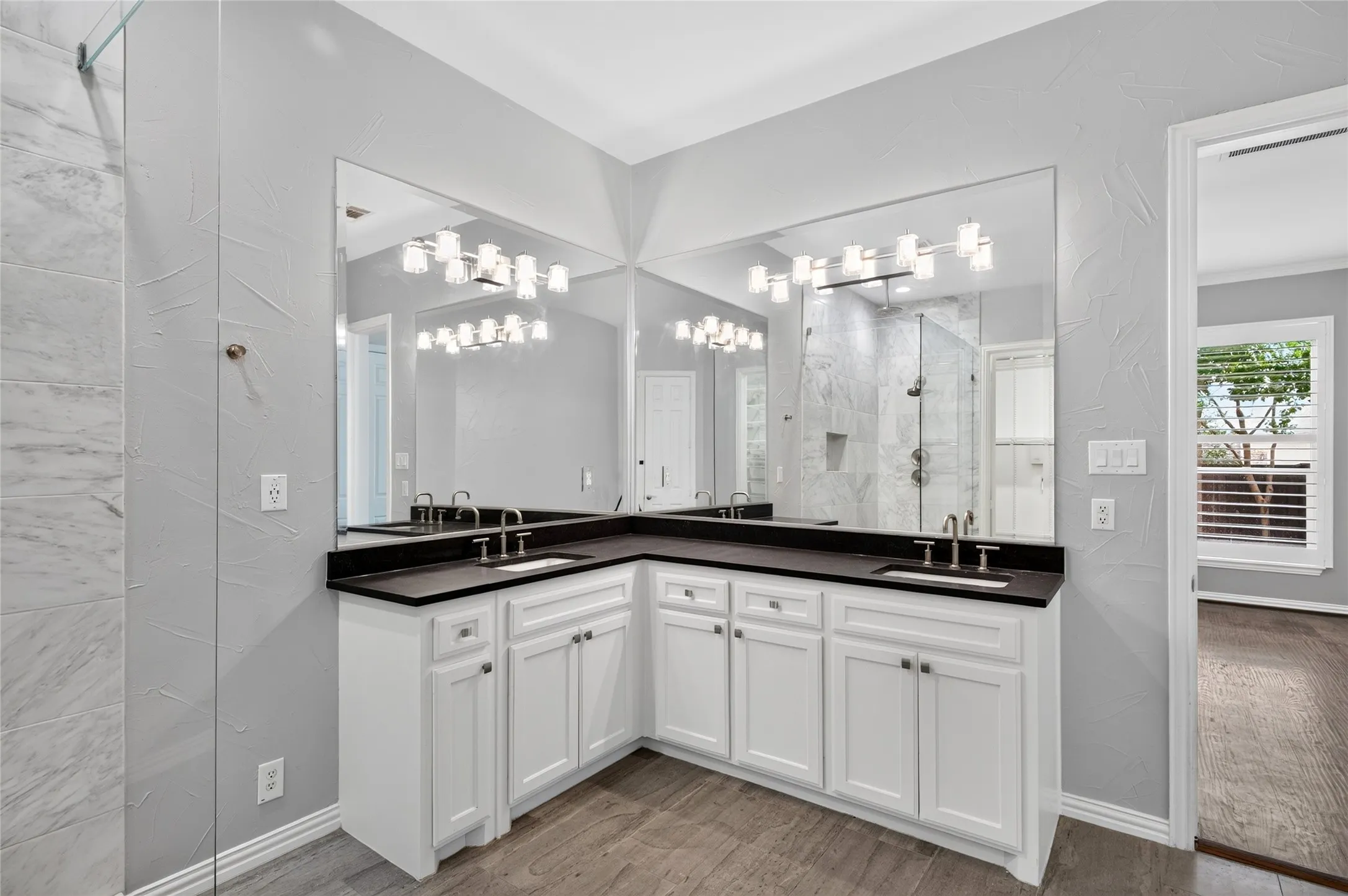 Townhouse For Sale in Collin County , 2424 Greymoore Drive, Frisco, Texas 75034, 3 Bedroom, 3 Bathroom, 2 Garage spaces, 2,476 Sqft, built in 2005, mls#21411472, Real Estate Agent in Frisco, Homes For Sale in Collin county, Homes For Sale in Frisco, Realtor in Frisco Texas, Real Estate Brokerage Independent Realty Texas, Luminita Cordes Realtor