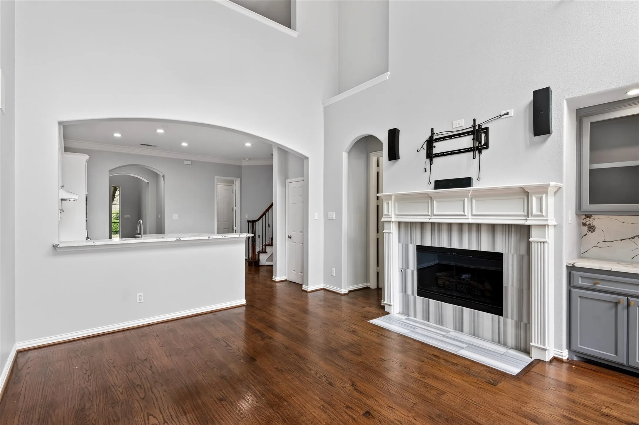 Townhouse For Sale in Collin County , 2424 Greymoore Drive, Frisco, Texas 75034, 3 Bedroom, 3 Bathroom, 2 Garage spaces, 2,476 Sqft, built in 2005, mls#21411472, Real Estate Agent in Frisco, Homes For Sale in Collin county, Homes For Sale in Frisco, Realtor in Frisco Texas, Real Estate Brokerage Independent Realty Texas, Luminita Cordes Realtor