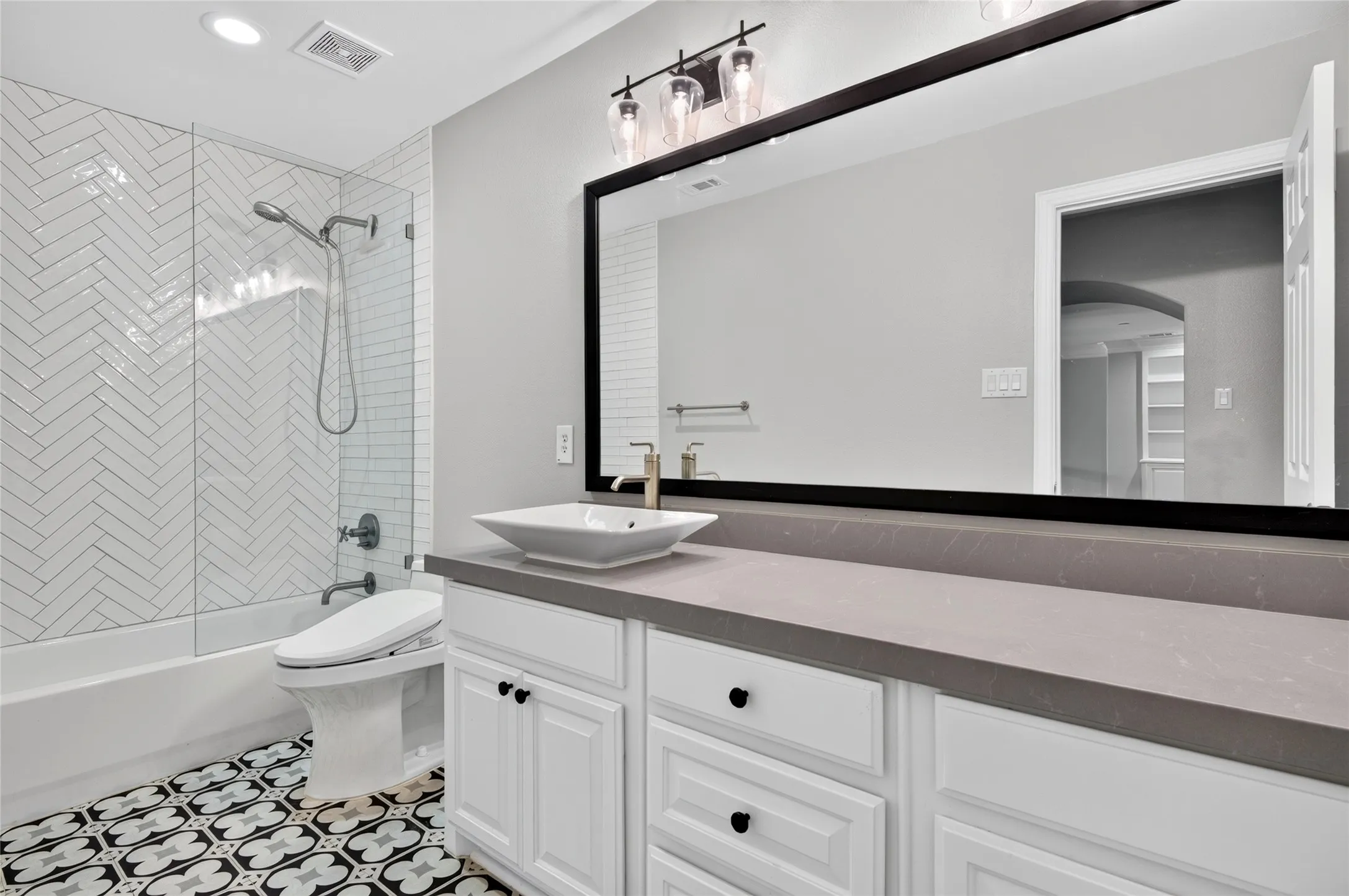 Townhouse For Sale in Collin County , 2424 Greymoore Drive, Frisco, Texas 75034, 3 Bedroom, 3 Bathroom, 2 Garage spaces, 2,476 Sqft, built in 2005, mls#21411472, Real Estate Agent in Frisco, Homes For Sale in Collin county, Homes For Sale in Frisco, Realtor in Frisco Texas, Real Estate Brokerage Independent Realty Texas, Luminita Cordes Realtor