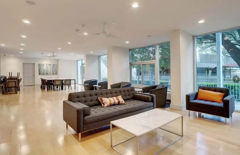Lobby Meeting area