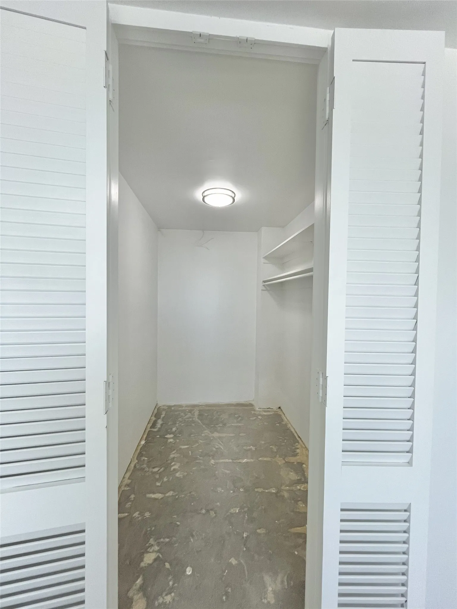 Master walk-in closet
