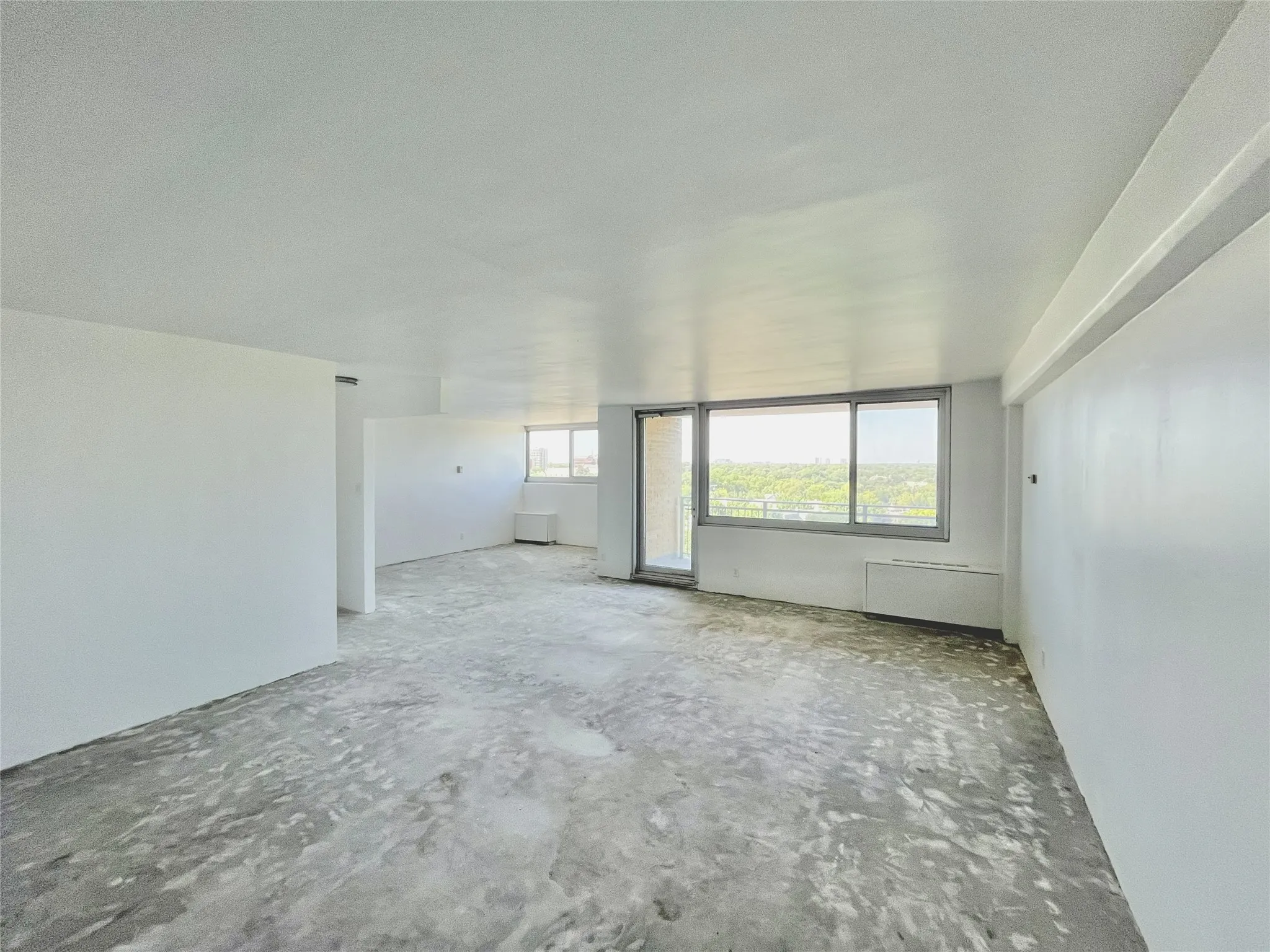 2 living spaces- "white-box." Floated floors
