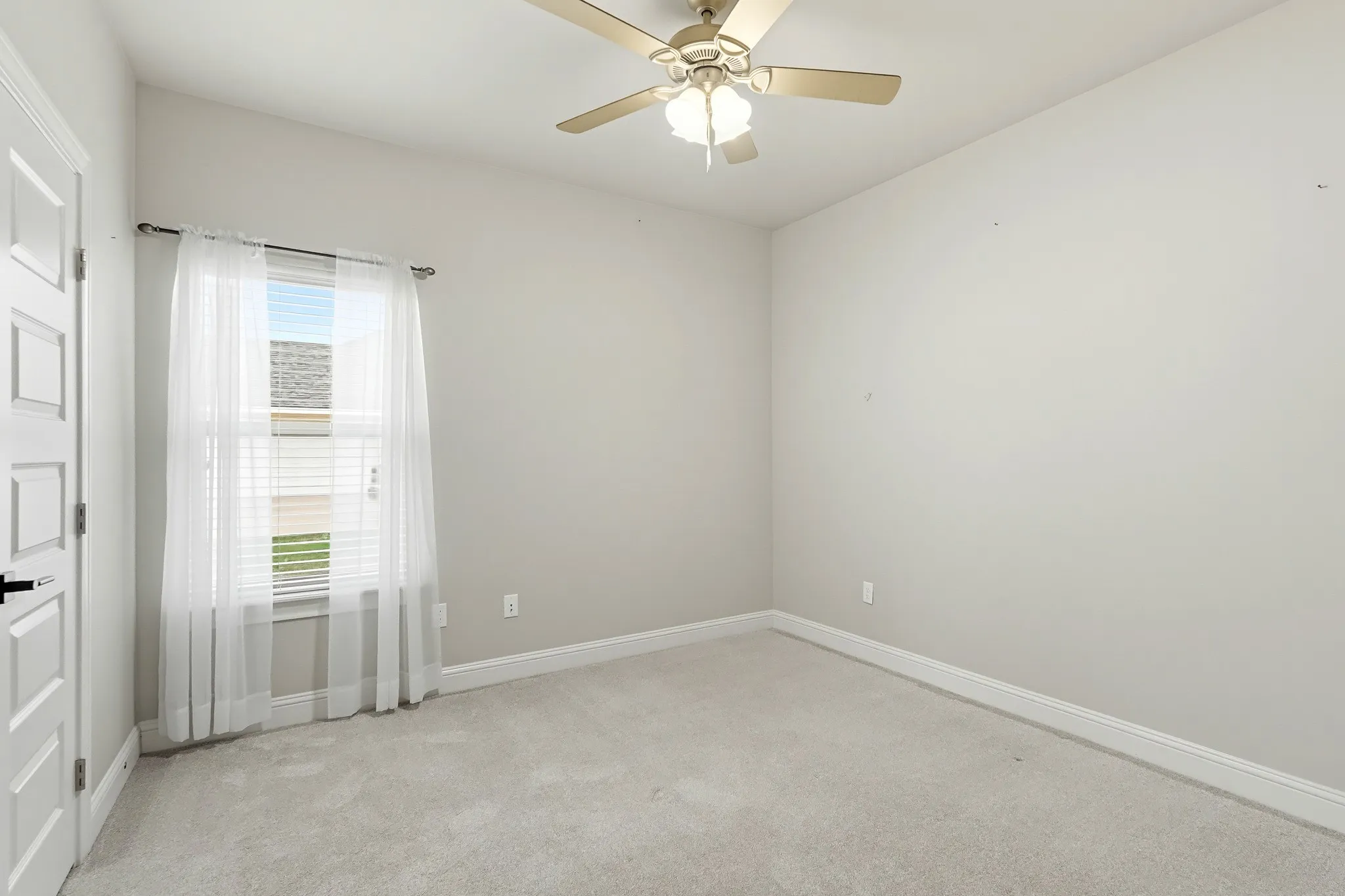 Single Family Residence For Sale in Taylor County , 126 Angie Lane, Abilene, Texas 79602, 4 Bedroom, 3 Bathroom, 3 Garage spaces, 2,752 Sqft, built in 2016, mls#21414484, Real Estate Agent in Abilene, Homes For Sale in Taylor county, Homes For Sale in Abilene, Realtor in Abilene Texas, Real Estate Brokerage Independent Realty Texas, Luminita Cordes Realtor