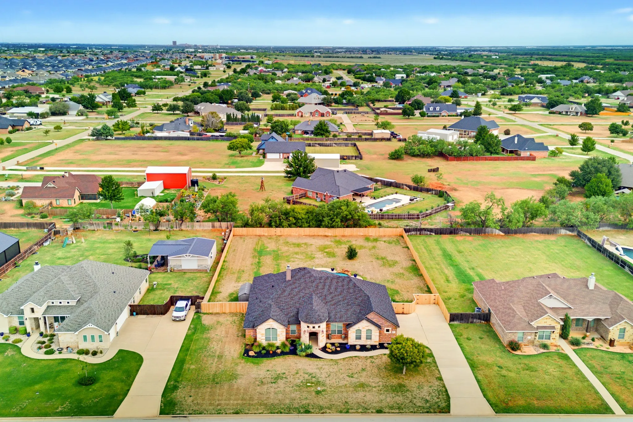 Single Family Residence For Sale in Taylor County , 126 Angie Lane, Abilene, Texas 79602, 4 Bedroom, 3 Bathroom, 3 Garage spaces, 2,752 Sqft, built in 2016, mls#21414484, Real Estate Agent in Abilene, Homes For Sale in Taylor county, Homes For Sale in Abilene, Realtor in Abilene Texas, Real Estate Brokerage Independent Realty Texas, Luminita Cordes Realtor