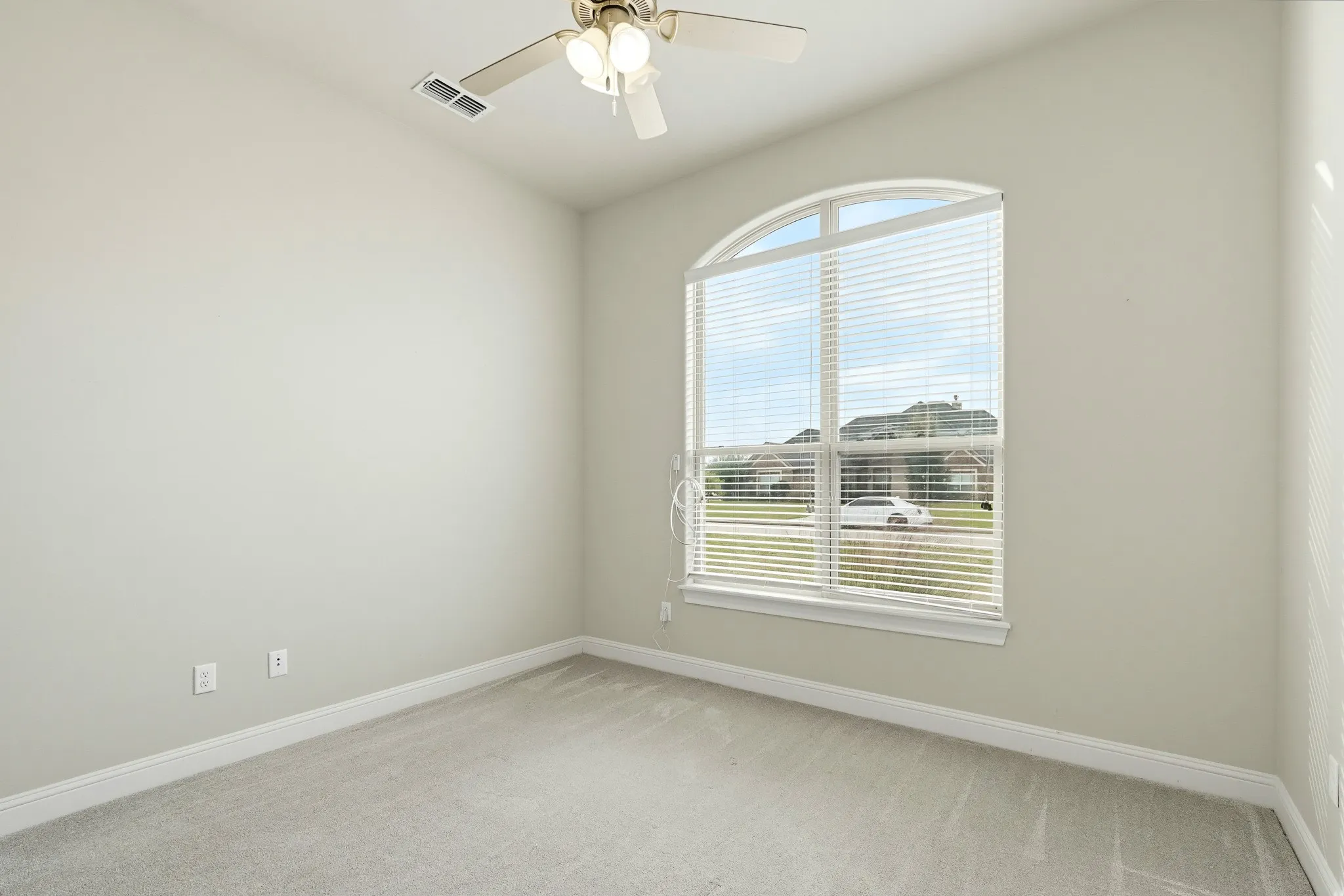 Single Family Residence For Sale in Taylor County , 126 Angie Lane, Abilene, Texas 79602, 4 Bedroom, 3 Bathroom, 3 Garage spaces, 2,752 Sqft, built in 2016, mls#21414484, Real Estate Agent in Abilene, Homes For Sale in Taylor county, Homes For Sale in Abilene, Realtor in Abilene Texas, Real Estate Brokerage Independent Realty Texas, Luminita Cordes Realtor