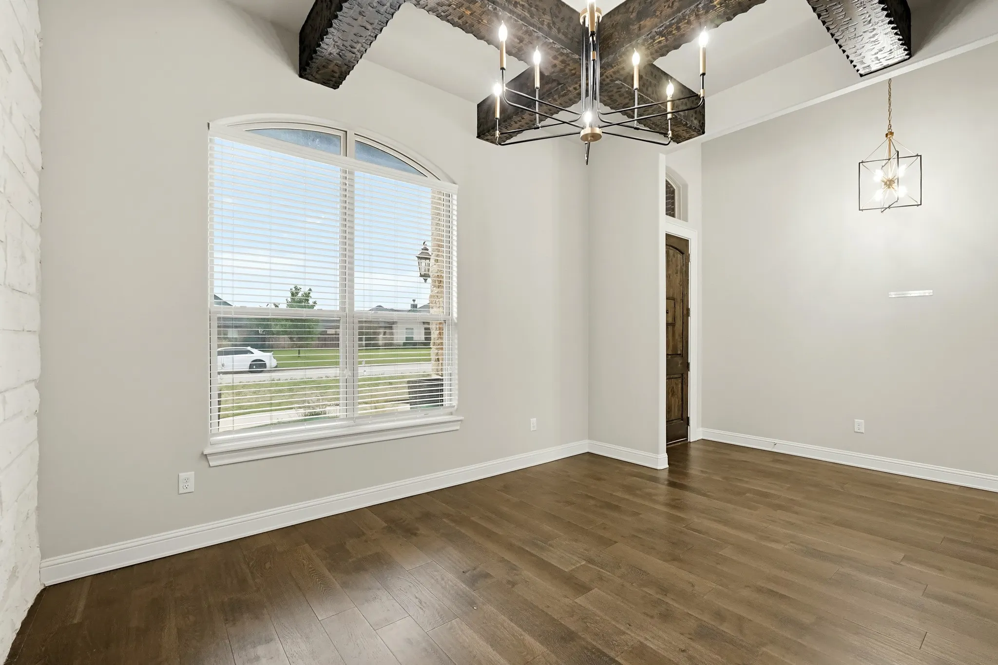 Single Family Residence For Sale in Taylor County , 126 Angie Lane, Abilene, Texas 79602, 4 Bedroom, 3 Bathroom, 3 Garage spaces, 2,752 Sqft, built in 2016, mls#21414484, Real Estate Agent in Abilene, Homes For Sale in Taylor county, Homes For Sale in Abilene, Realtor in Abilene Texas, Real Estate Brokerage Independent Realty Texas, Luminita Cordes Realtor