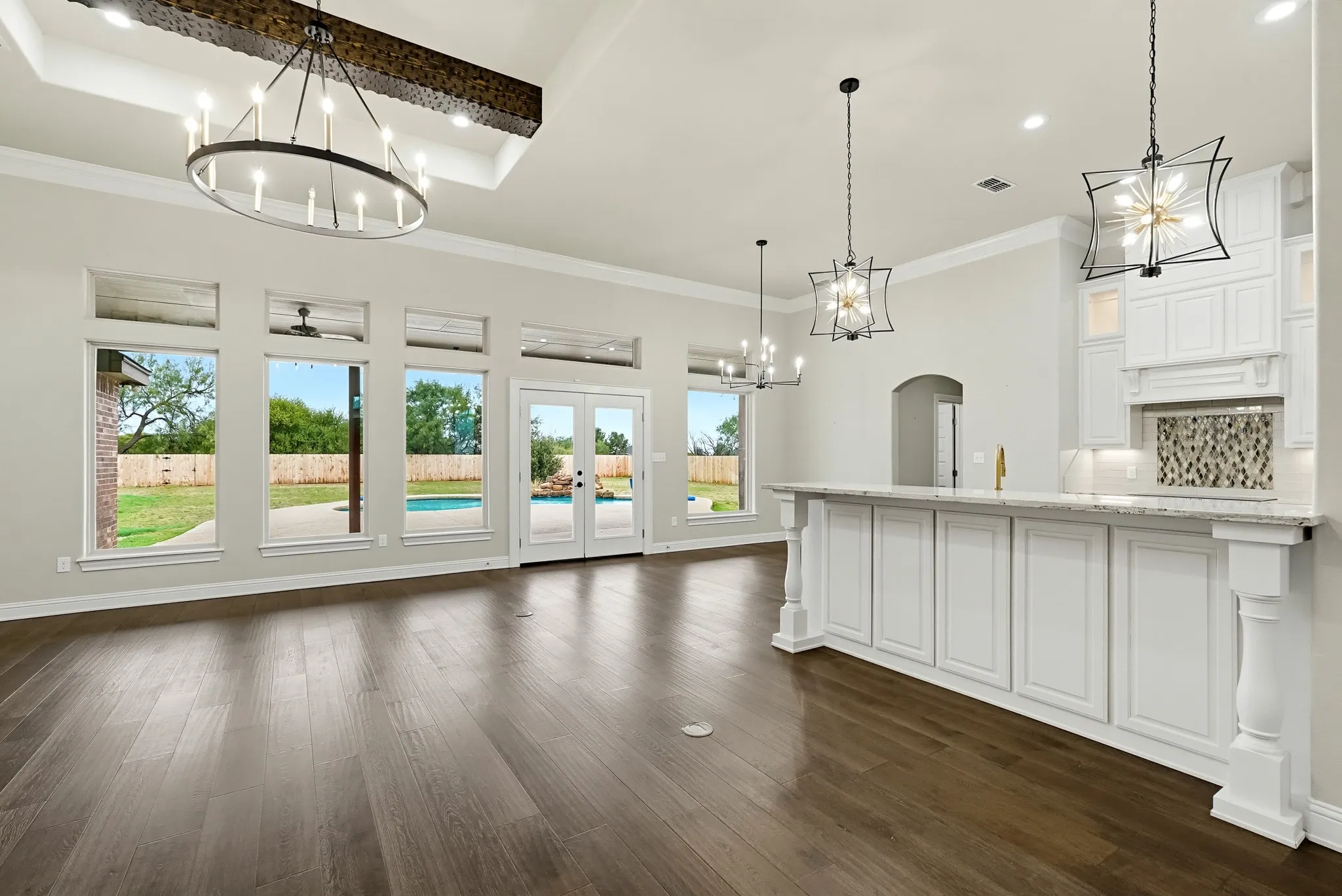 Single Family Residence For Sale in Taylor County , 126 Angie Lane, Abilene, Texas 79602, 4 Bedroom, 3 Bathroom, 3 Garage spaces, 2,752 Sqft, built in 2016, mls#21414484, Real Estate Agent in Abilene, Homes For Sale in Taylor county, Homes For Sale in Abilene, Realtor in Abilene Texas, Real Estate Brokerage Independent Realty Texas, Luminita Cordes Realtor