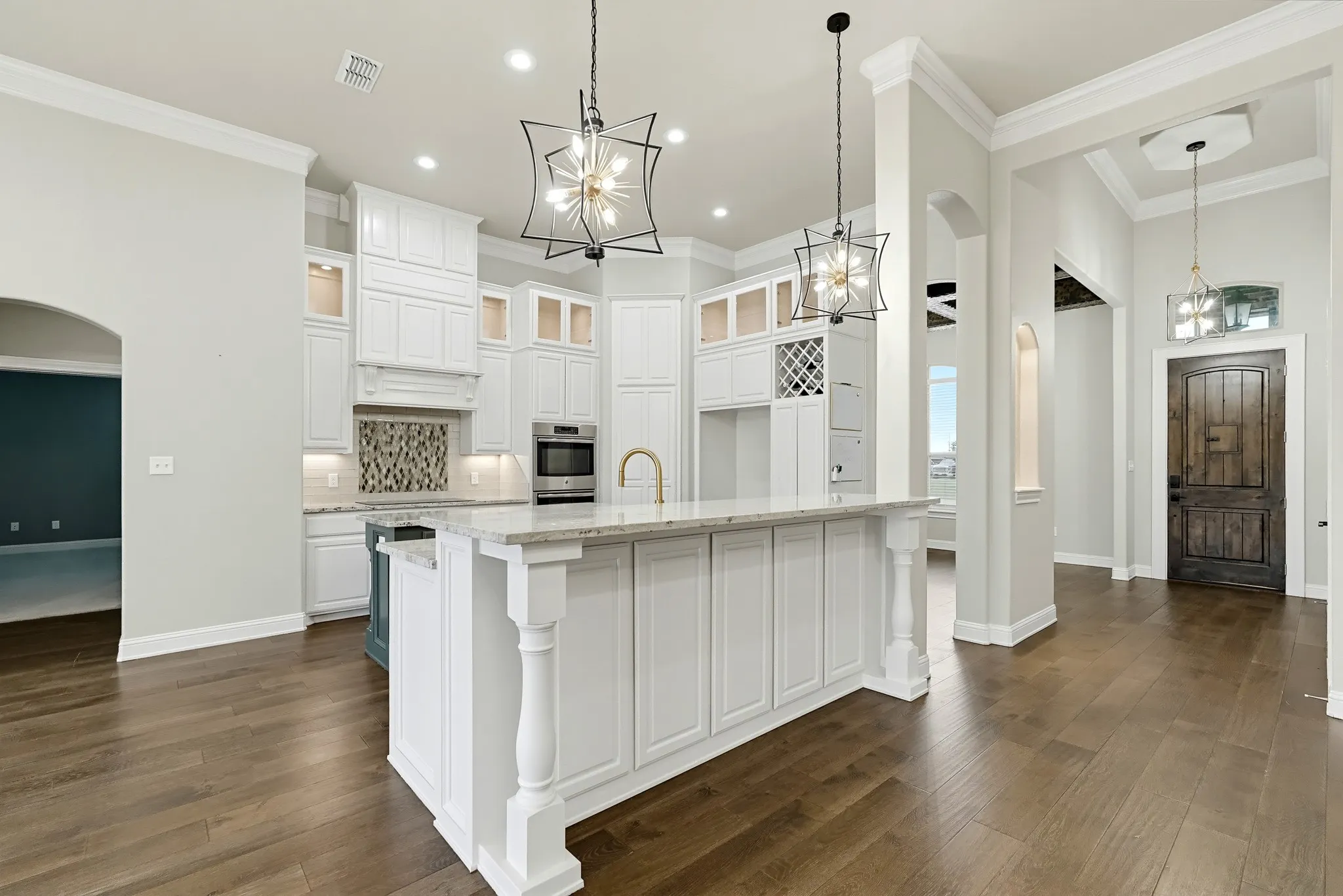 Single Family Residence For Sale in Taylor County , 126 Angie Lane, Abilene, Texas 79602, 4 Bedroom, 3 Bathroom, 3 Garage spaces, 2,752 Sqft, built in 2016, mls#21414484, Real Estate Agent in Abilene, Homes For Sale in Taylor county, Homes For Sale in Abilene, Realtor in Abilene Texas, Real Estate Brokerage Independent Realty Texas, Luminita Cordes Realtor