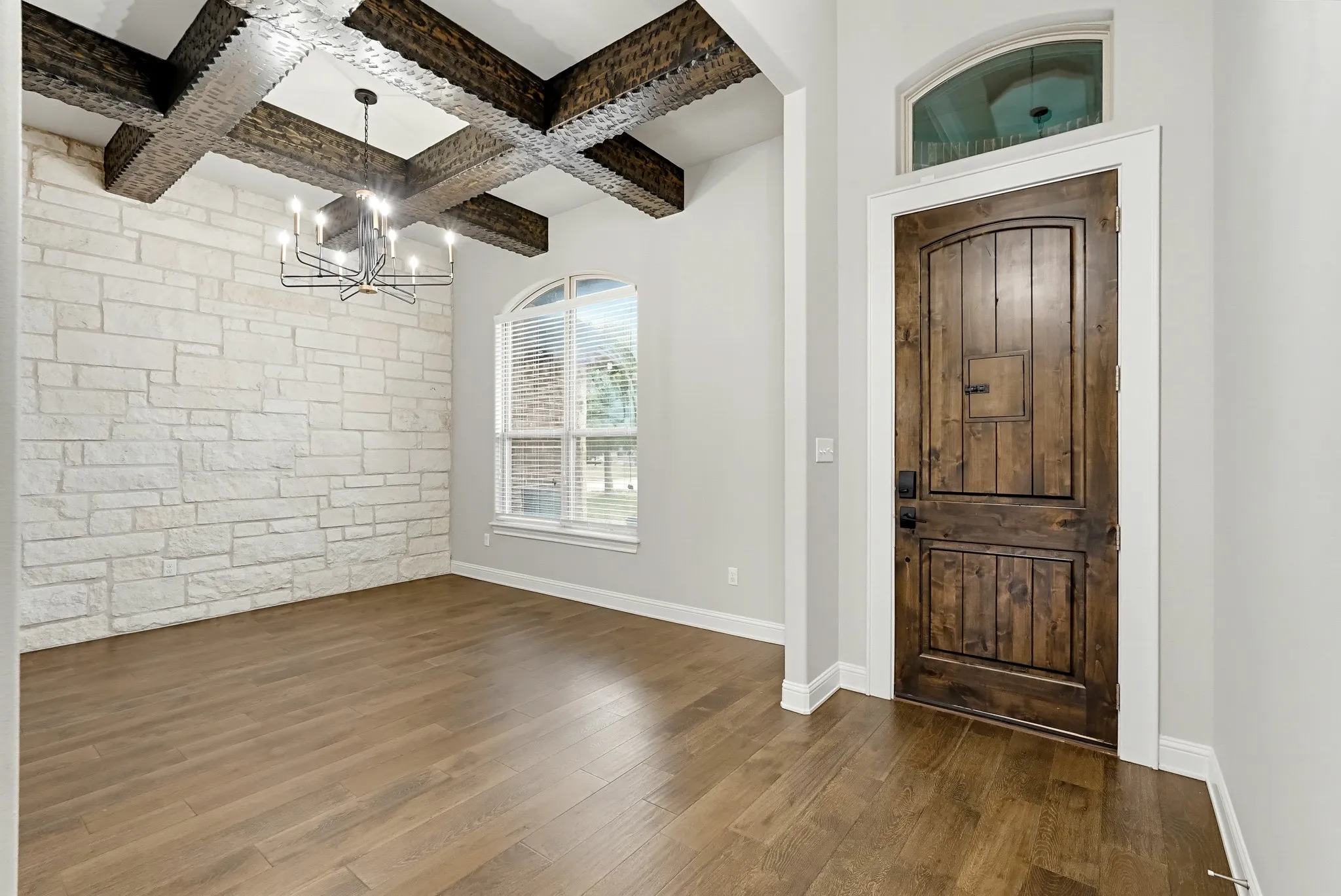 Single Family Residence For Sale in Taylor County , 126 Angie Lane, Abilene, Texas 79602, 4 Bedroom, 3 Bathroom, 3 Garage spaces, 2,752 Sqft, built in 2016, mls#21414484, Real Estate Agent in Abilene, Homes For Sale in Taylor county, Homes For Sale in Abilene, Realtor in Abilene Texas, Real Estate Brokerage Independent Realty Texas, Luminita Cordes Realtor