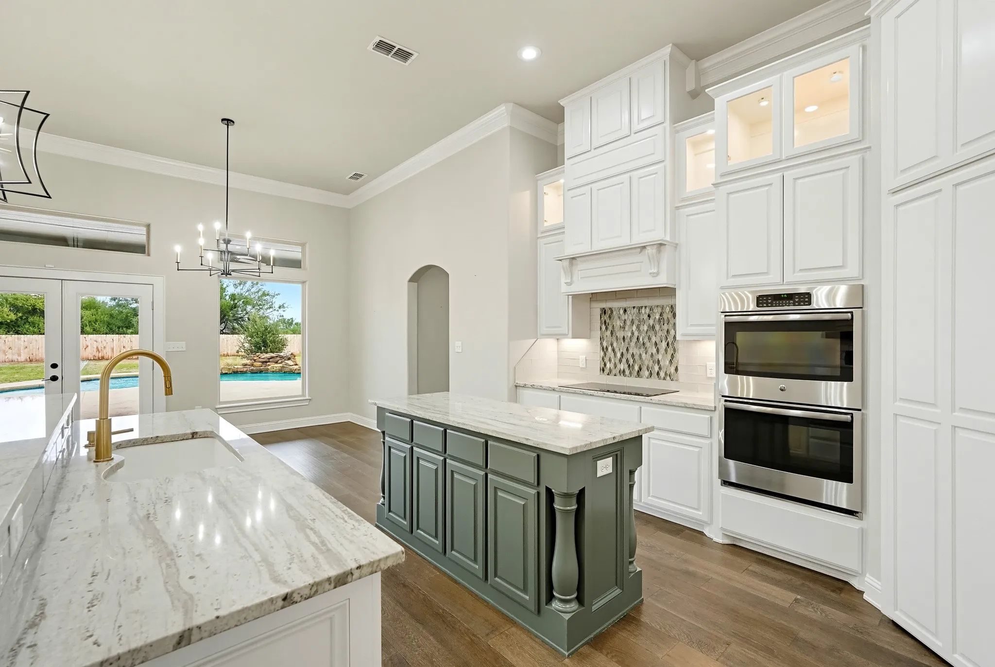 Single Family Residence For Sale in Taylor County , 126 Angie Lane, Abilene, Texas 79602, 4 Bedroom, 3 Bathroom, 3 Garage spaces, 2,752 Sqft, built in 2016, mls#21414484, Real Estate Agent in Abilene, Homes For Sale in Taylor county, Homes For Sale in Abilene, Realtor in Abilene Texas, Real Estate Brokerage Independent Realty Texas, Luminita Cordes Realtor