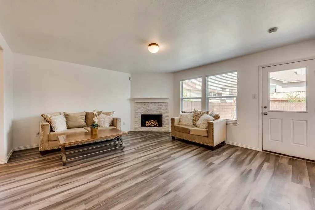 Single Family Residence For Rent in Tarrant County , 6916 Derbyshire Drive, Fort Worth, Texas 76137, 4 Bedroom, 3 Bathroom, 2 Garage spaces, 2,485 Sqft, built in 2011, mls#21412114, Real Estate Agent in Fort Worth, Homes For Rent in Tarrant county, Homes For Rent in Fort Worth, Realtor in Fort Worth Texas, Real Estate Brokerage Independent Realty Texas, Luminita Cordes Realtor